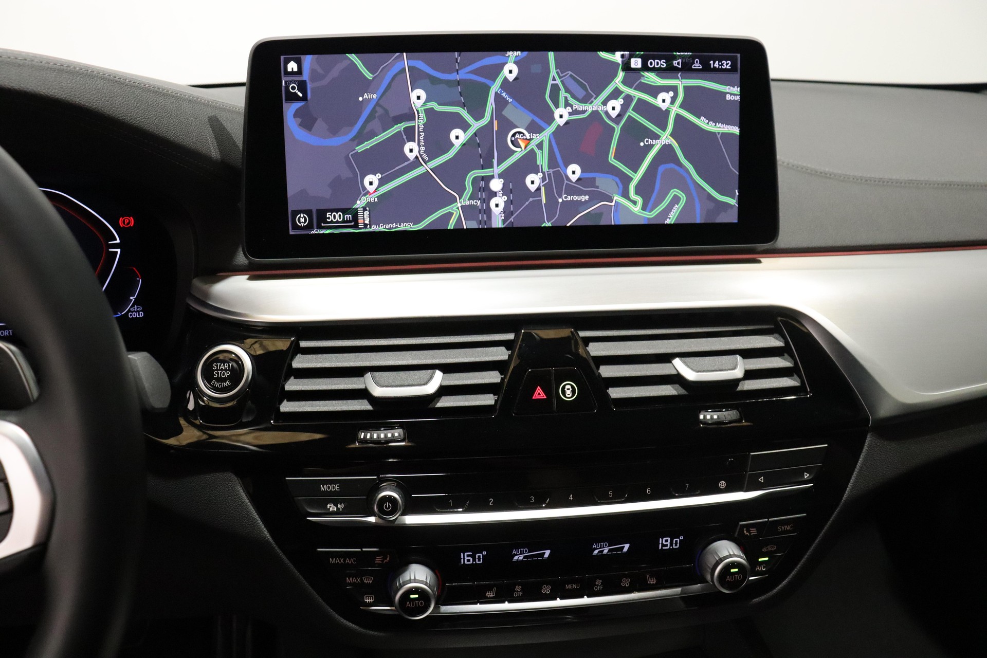 BMW 520d xDrive paddles Touring-image-14