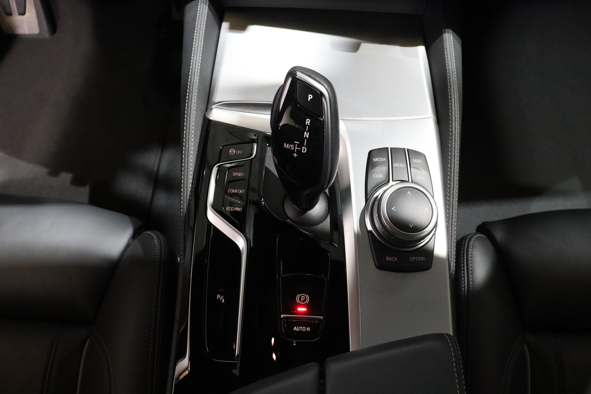 BMW 520d xDrive paddles Touring-image-10