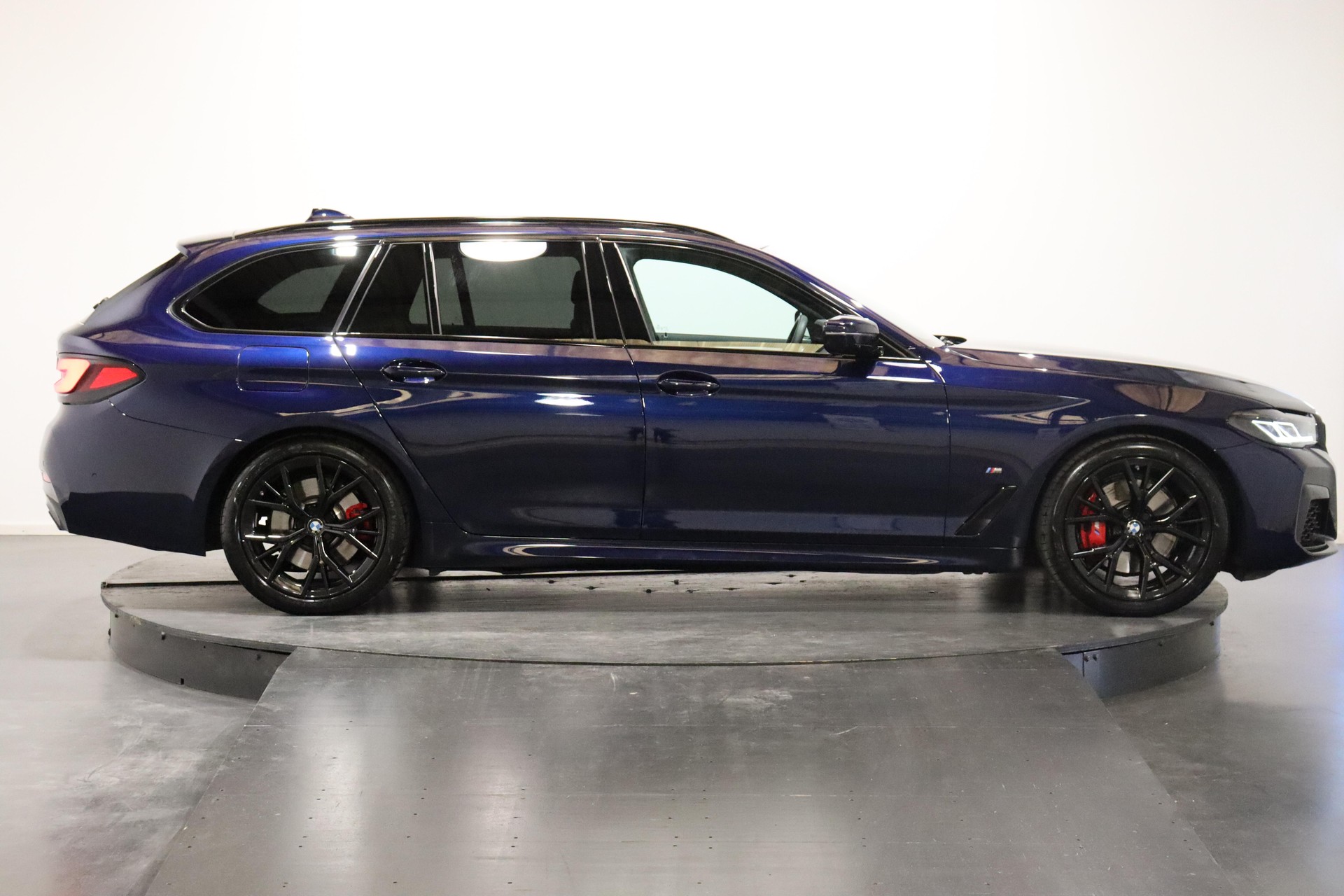 BMW 520d xDrive paddles Touring-image-2