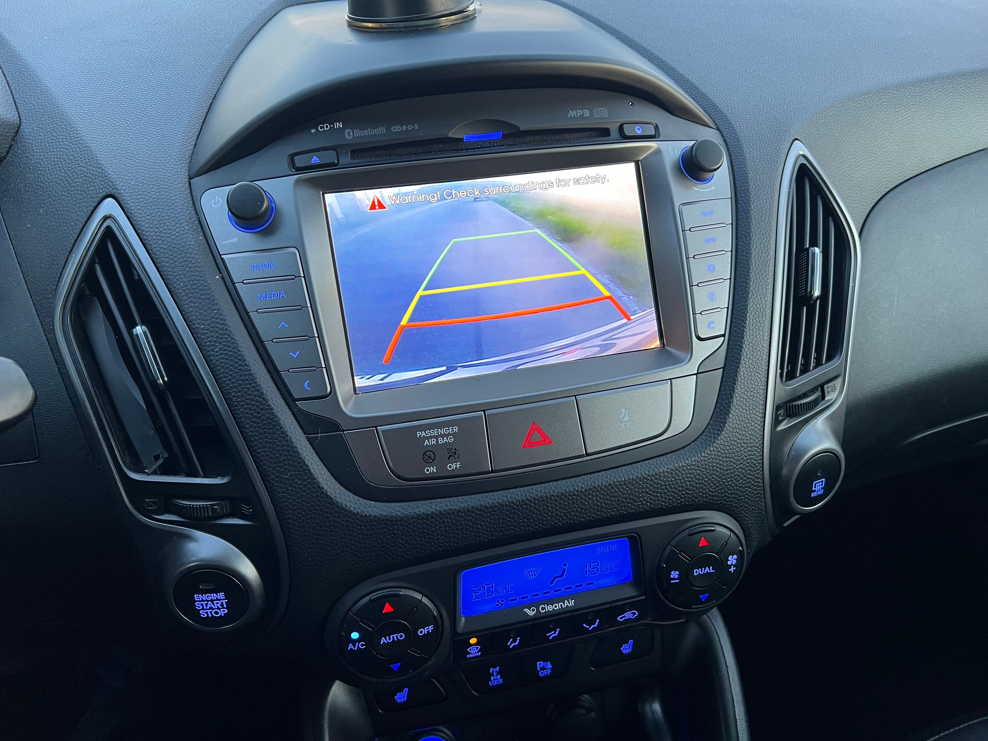 HYUNDAI iX 35 2.0 CRDi Premium 4WD Automatic-image-19