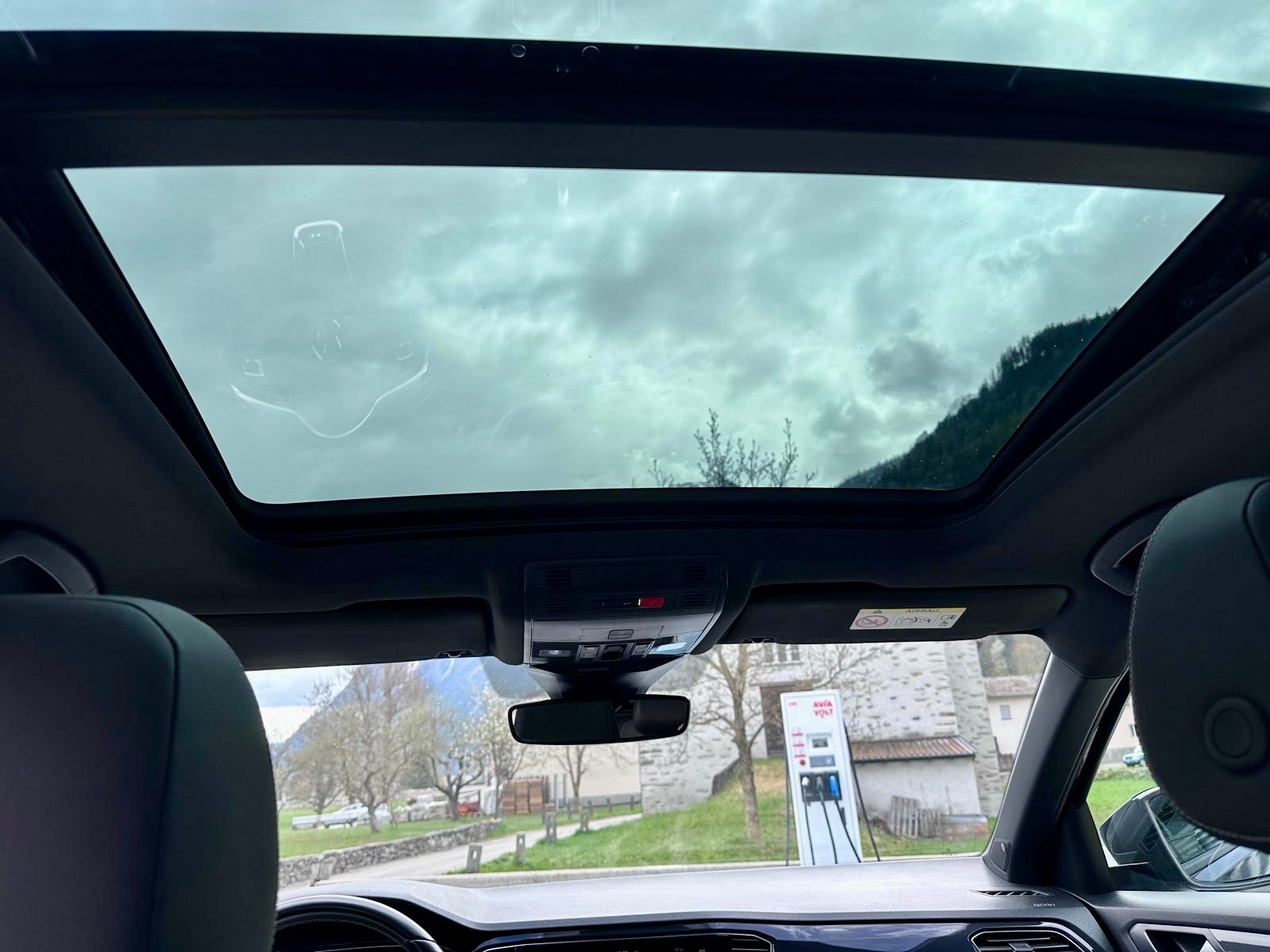 VW T-Roc 2.0 TSI R-line DSG 4Motion-image-5