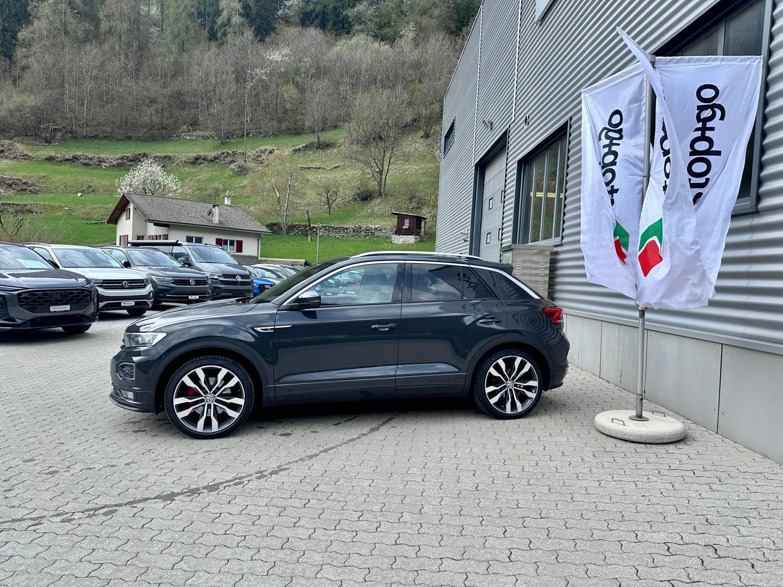 VW T-Roc 2.0 TSI R-line DSG 4Motion-image-1
