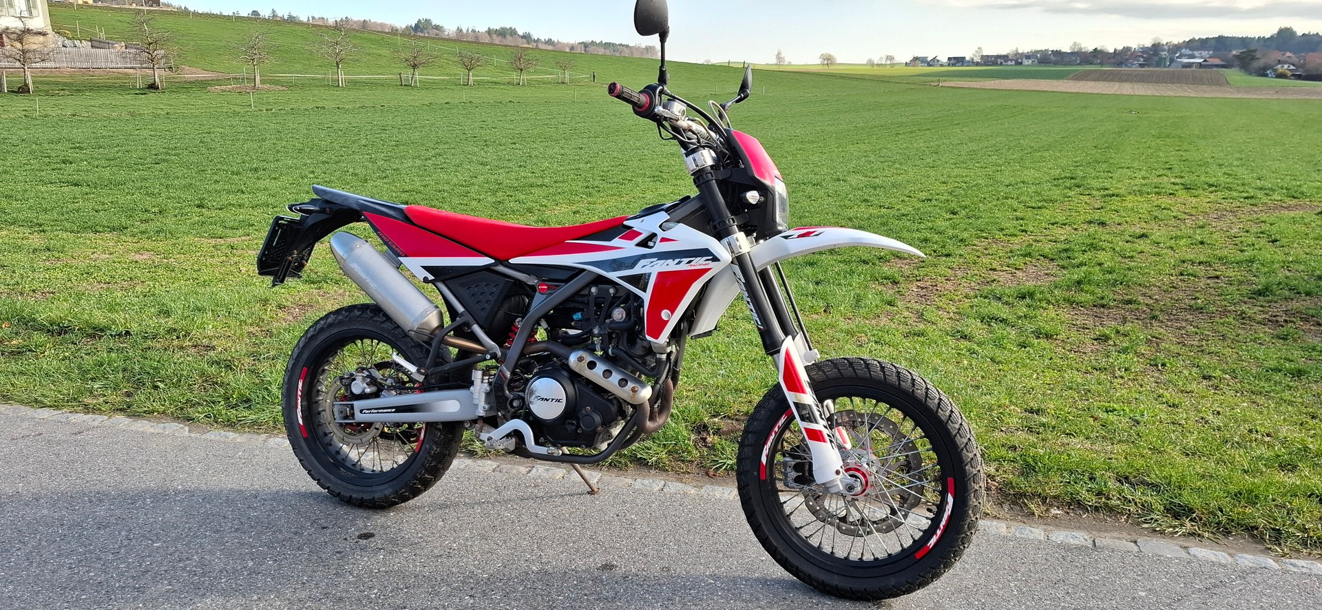 FANTIC XMF 125 Motard