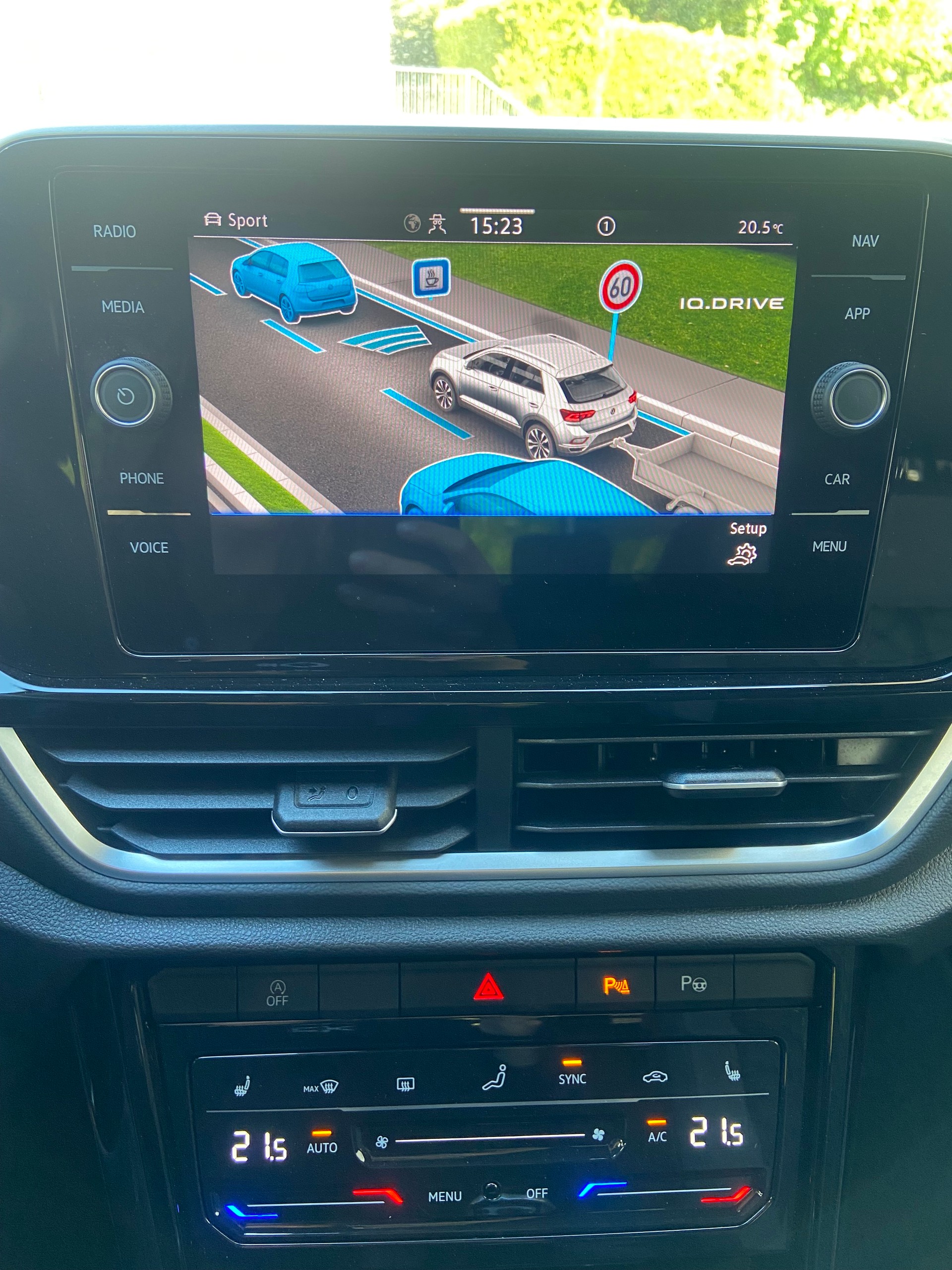 VW T-Roc 2.0 TSI R-Line DSG 4Motion-image-11