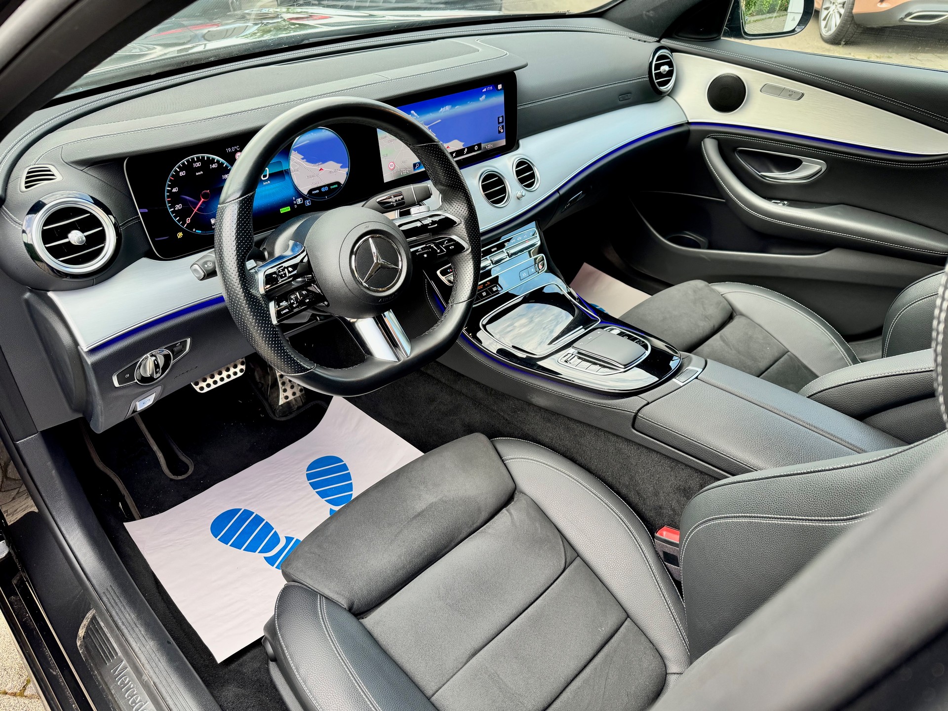 MERCEDES-BENZ E 200 AMG Line 9G-Tronic-image-6
