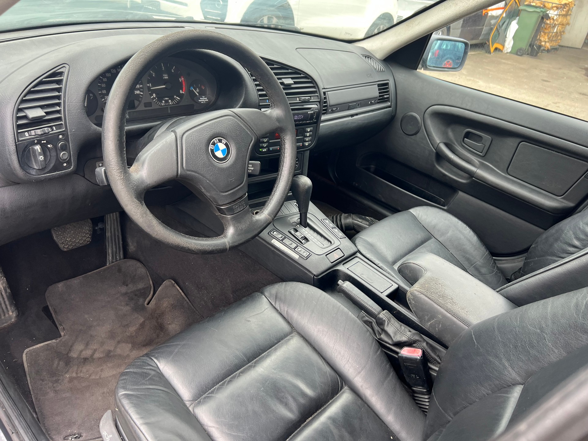 BMW 325tds-image-8
