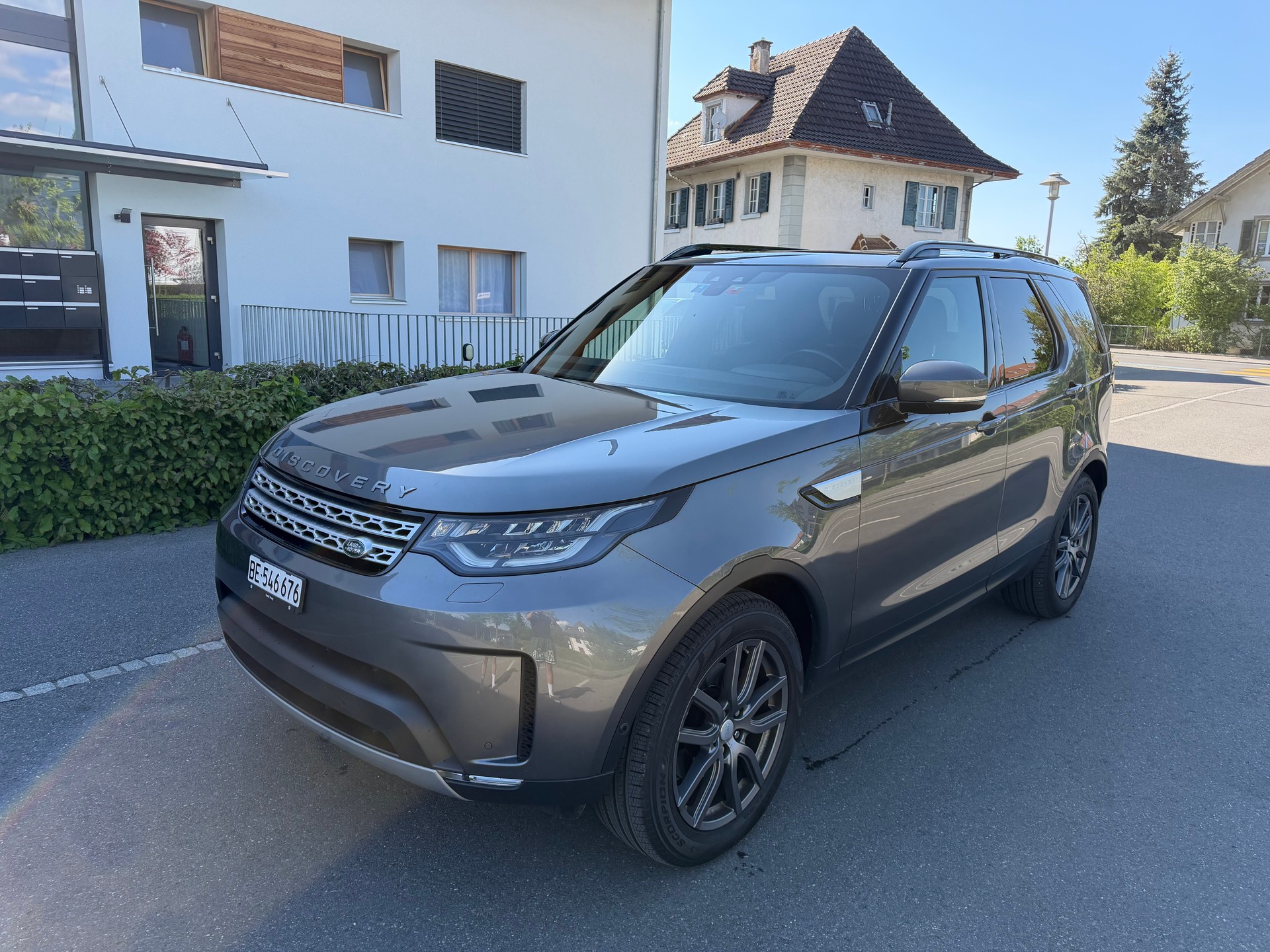 LAND ROVER Discovery 3.0 TDV6 HSE-image-0