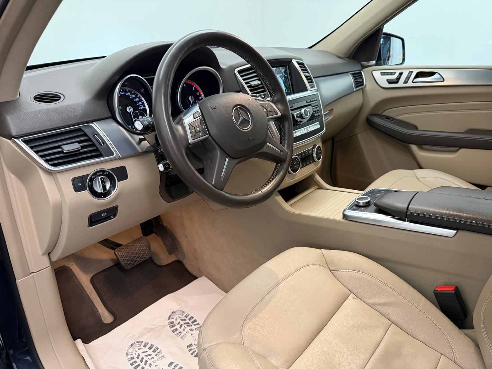 MERCEDES-BENZ ML 350 BlueTEC Executive 4Matic 7G-Tronic-image-9