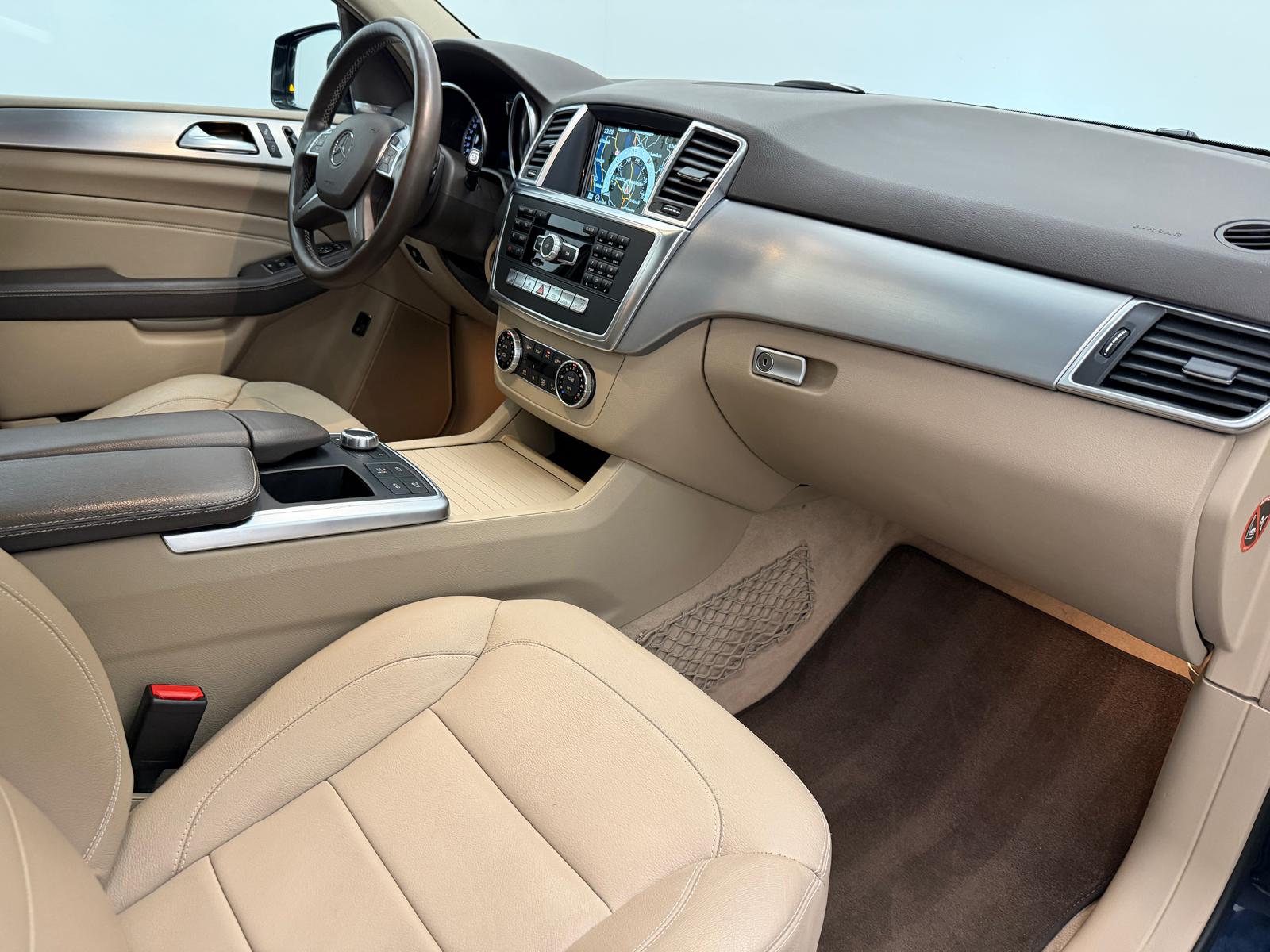 MERCEDES-BENZ ML 350 BlueTEC Executive 4Matic 7G-Tronic-image-10