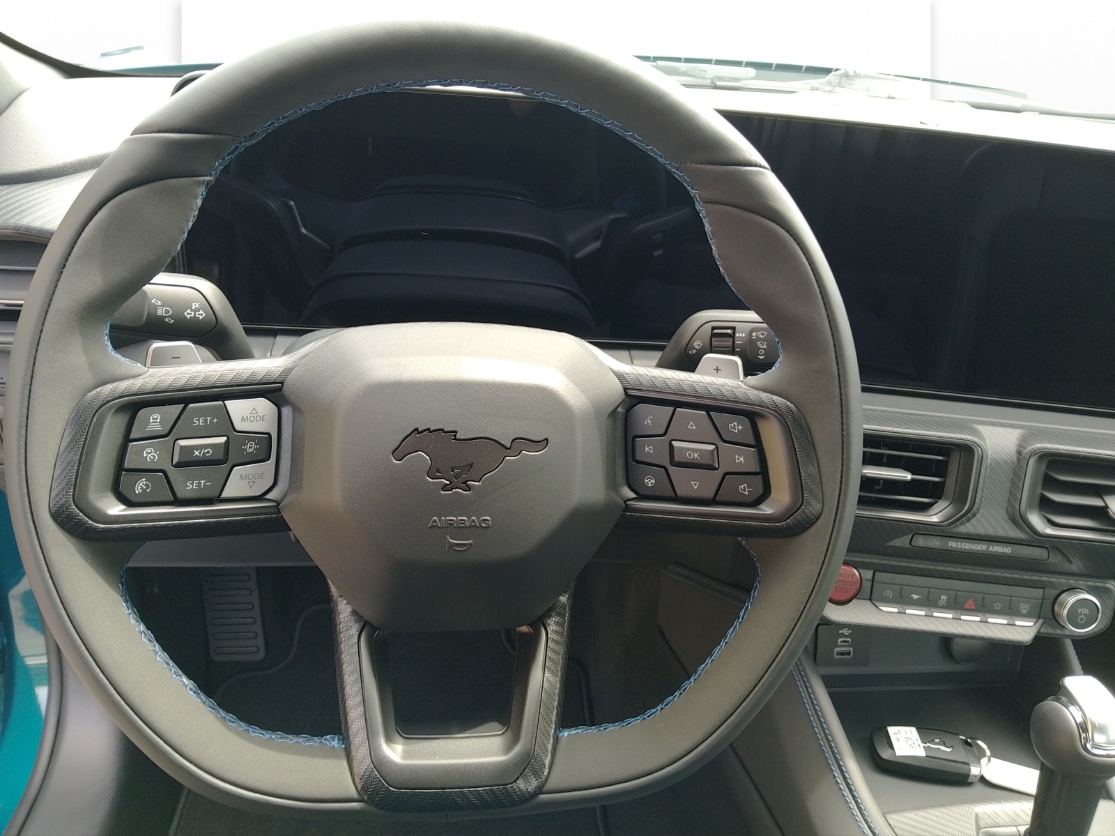 FORD Mustang Coupé 5.0 V8 Dark Horse-image-5