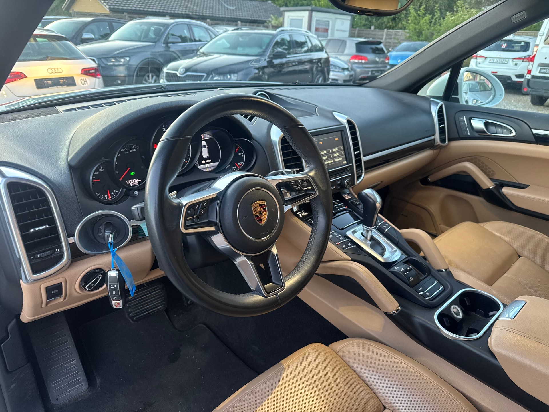 PORSCHE CAYENNE-image-4