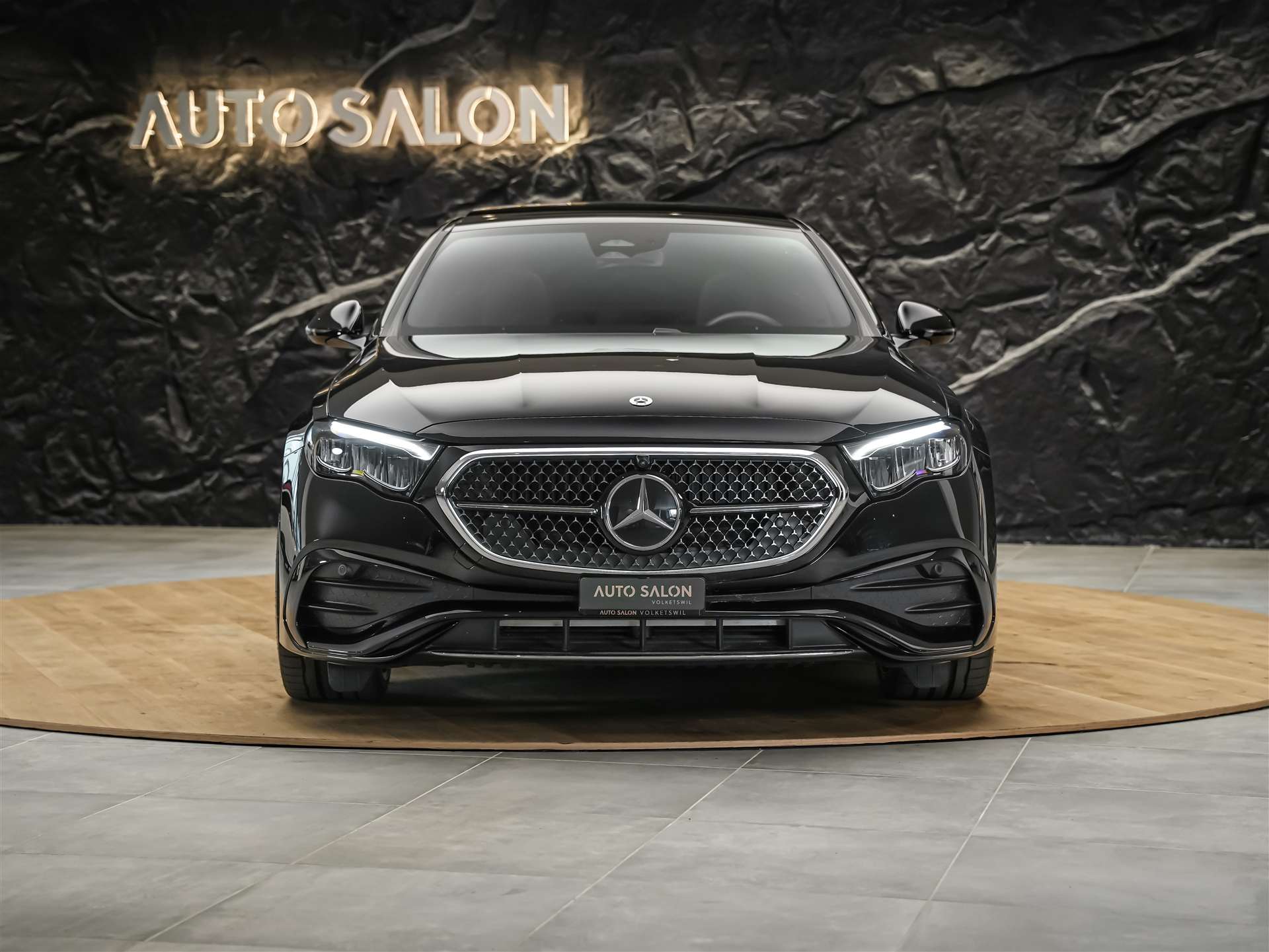 MERCEDES-BENZ E 220 d AMG Line *Werksgarantie*21 Zoll*Panorama*360° Kamera*-image-6