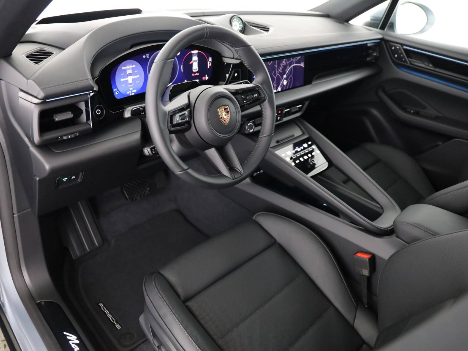 PORSCHE Macan 4-image-9