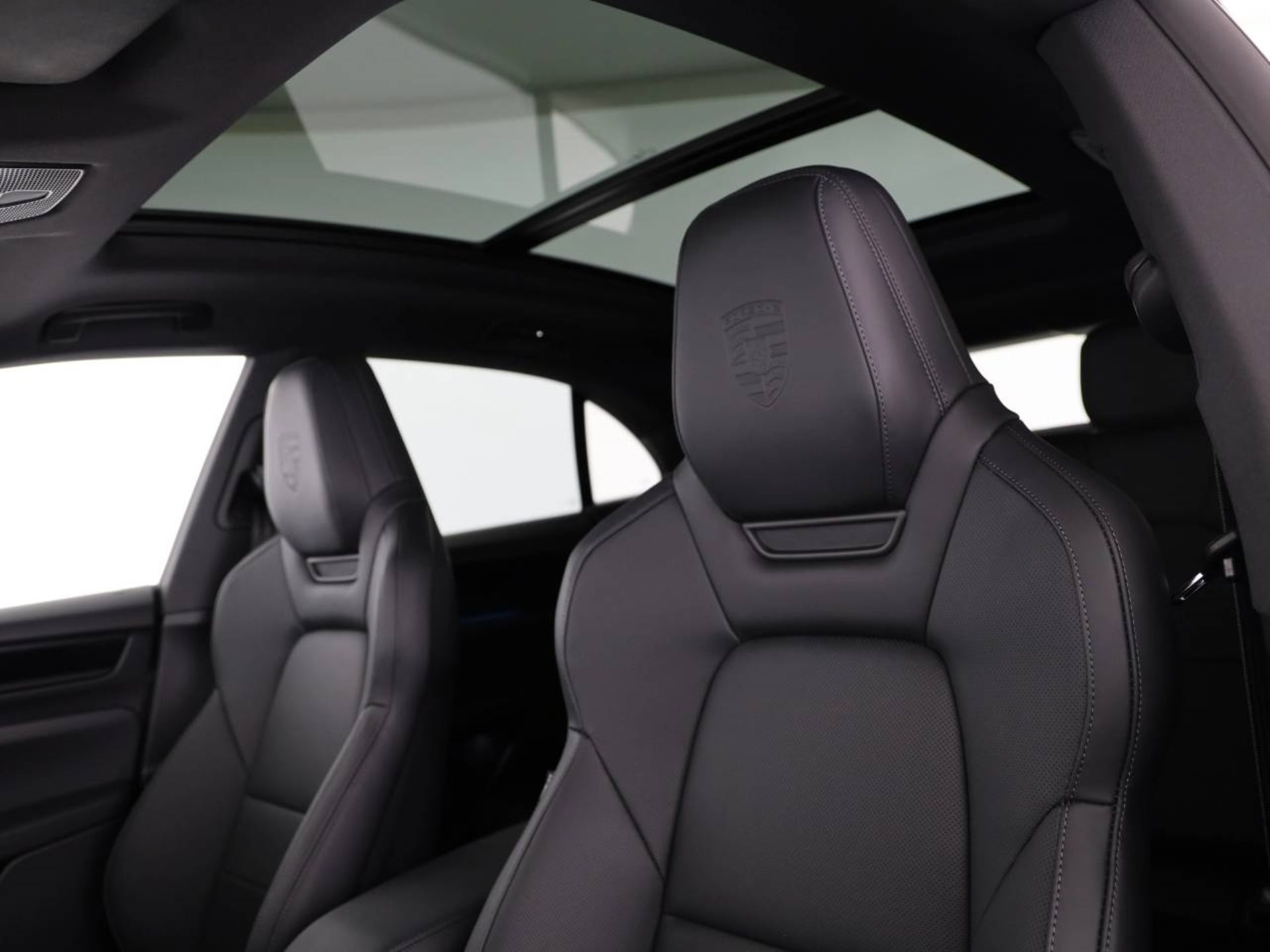 PORSCHE Macan 4-image-15