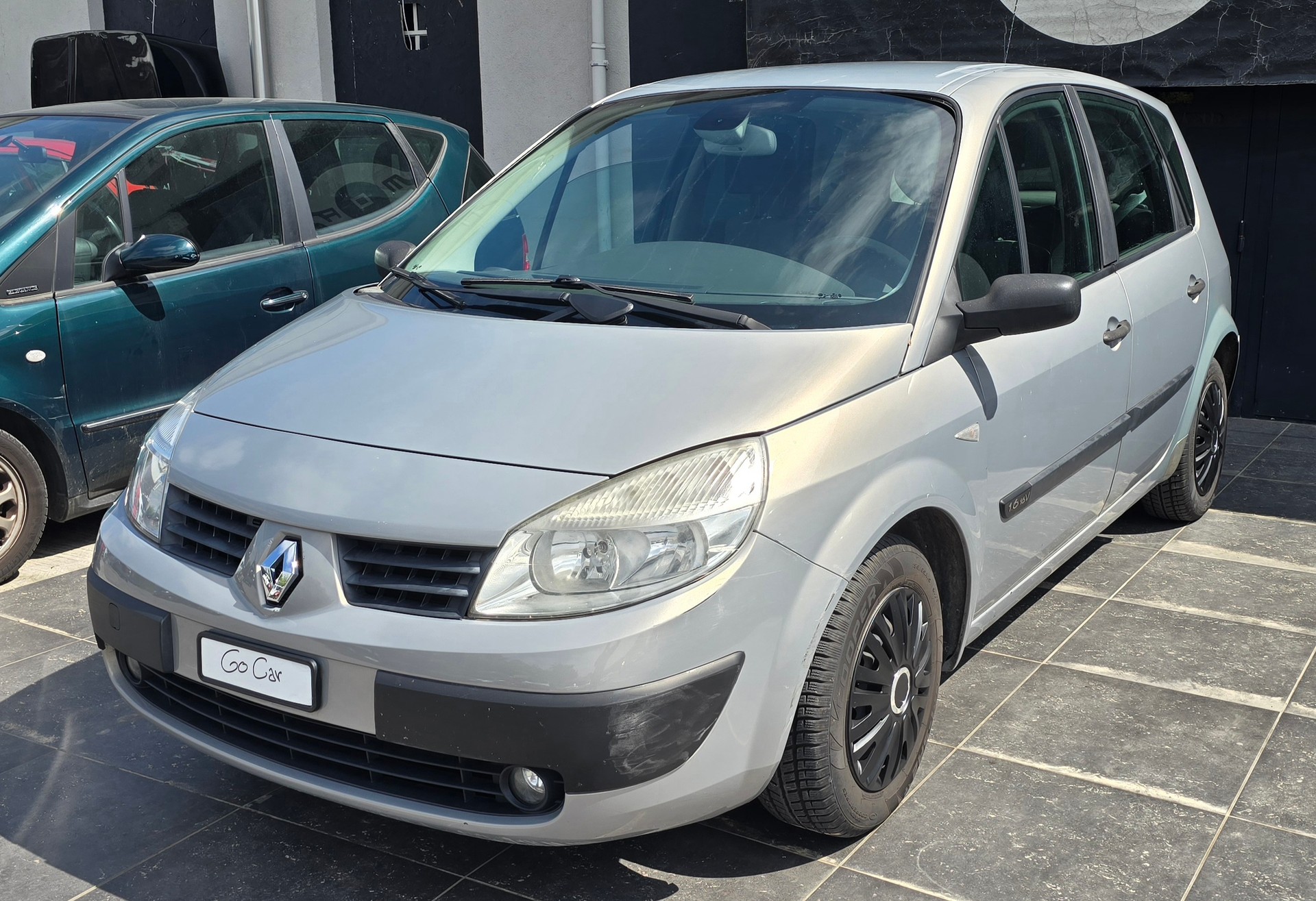 RENAULT SCENIC-image-1