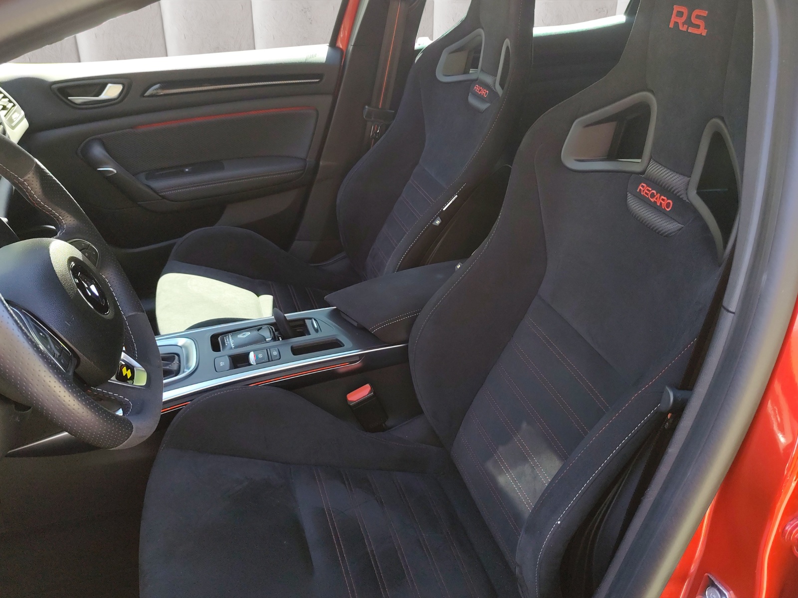 RENAULT Mégane Trophy 300 EDC-image-6