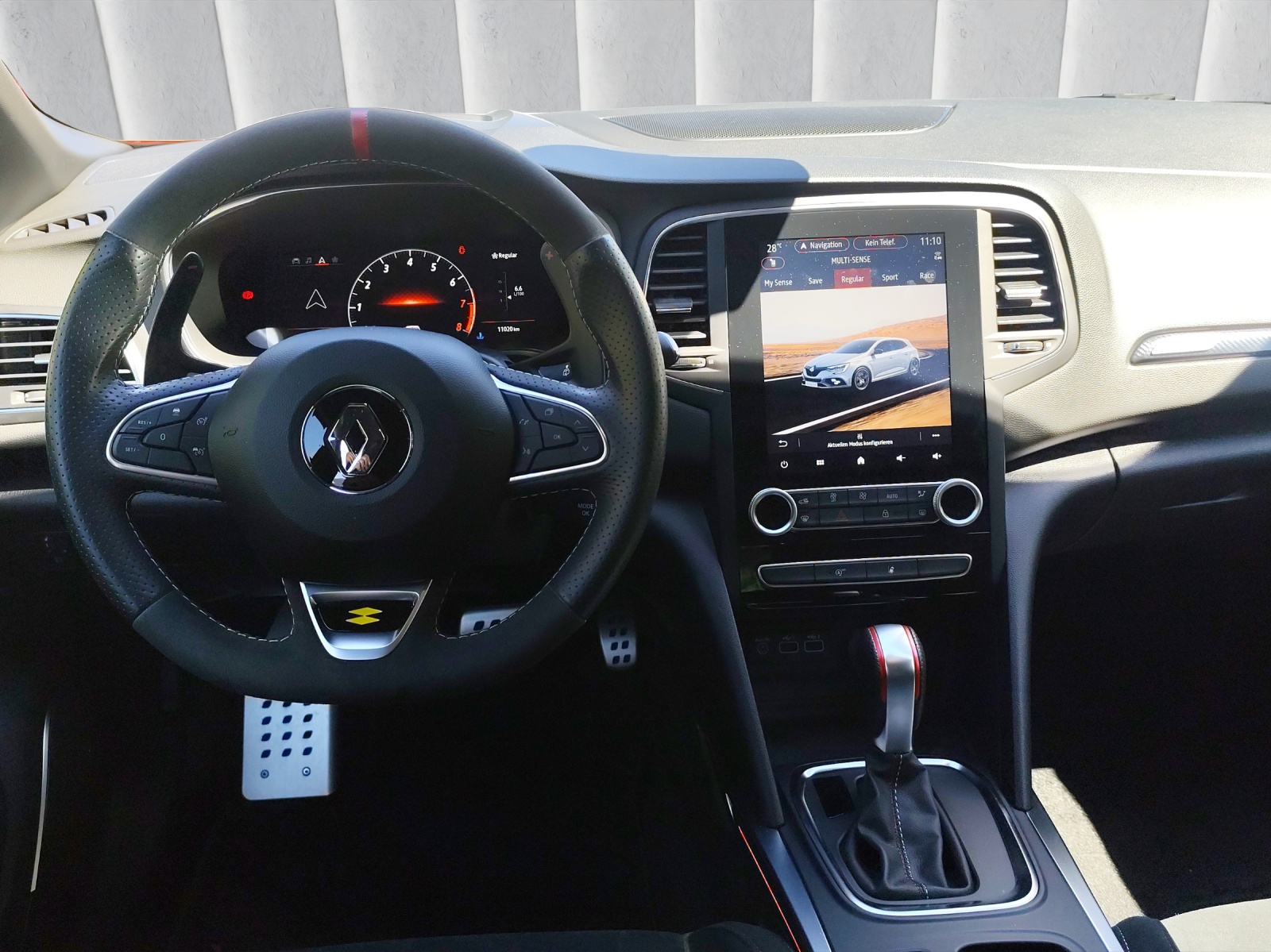 RENAULT Mégane Trophy 300 EDC-image-7