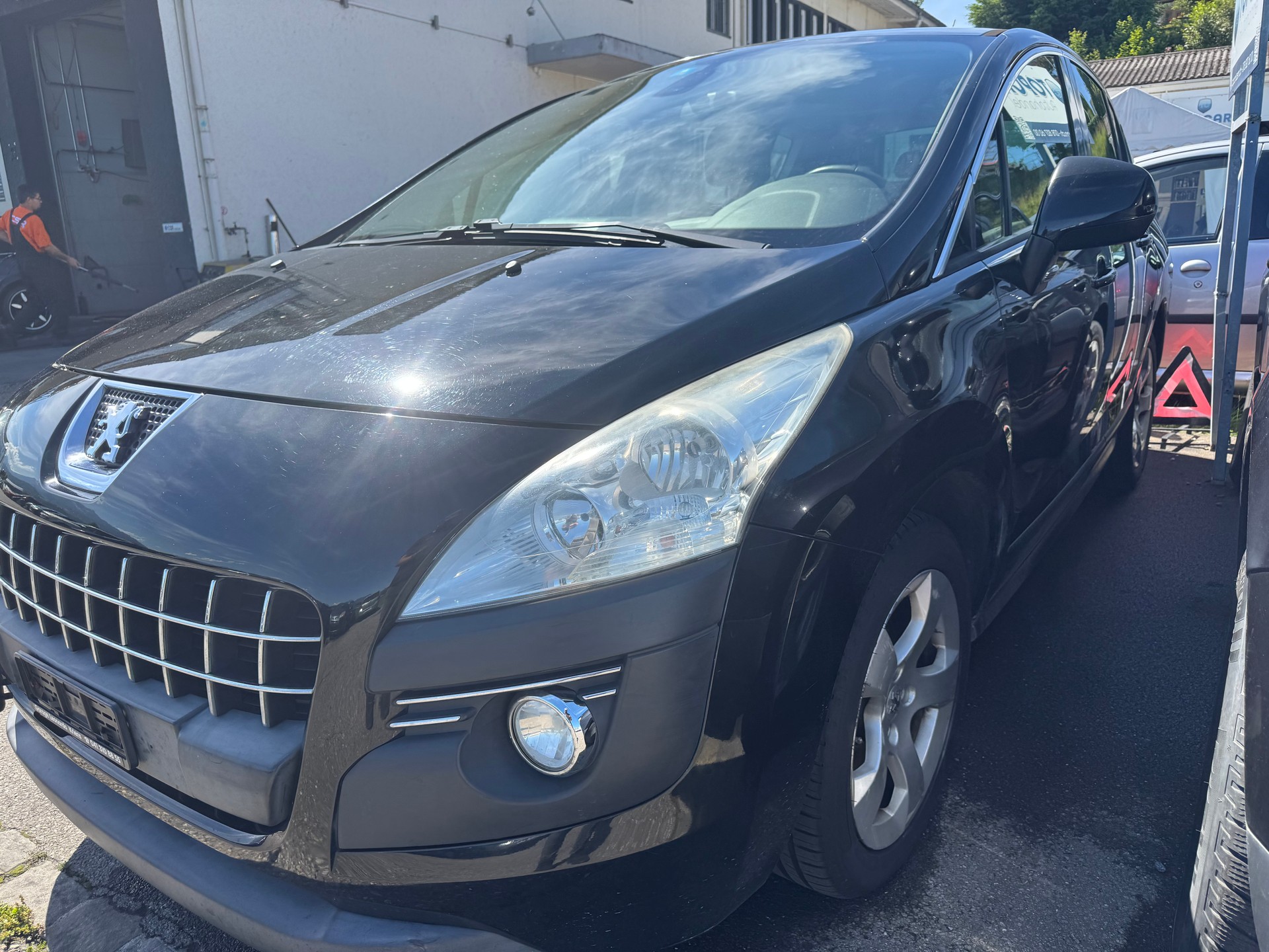 PEUGEOT 3008 2.0 HDI Platinum Tiptronic-image-1