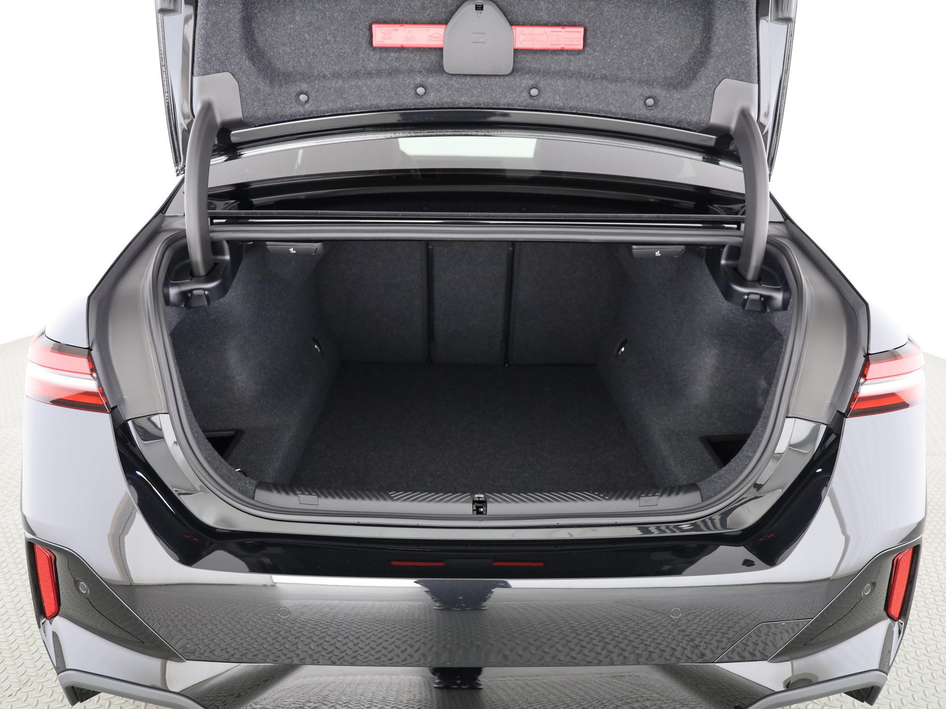 BMW 520d xDrive Limousine-image-6