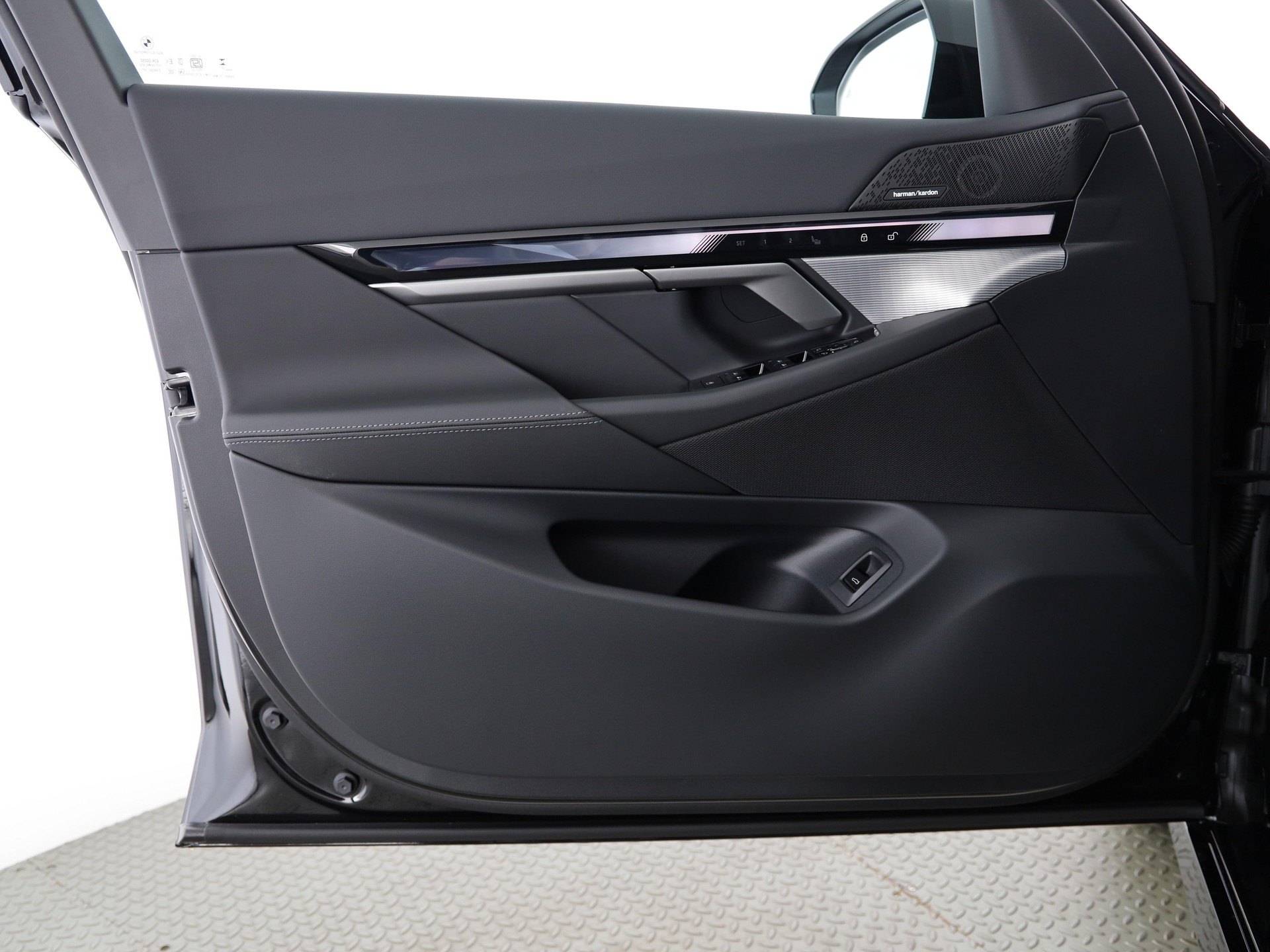 BMW 520d xDrive Limousine-image-9