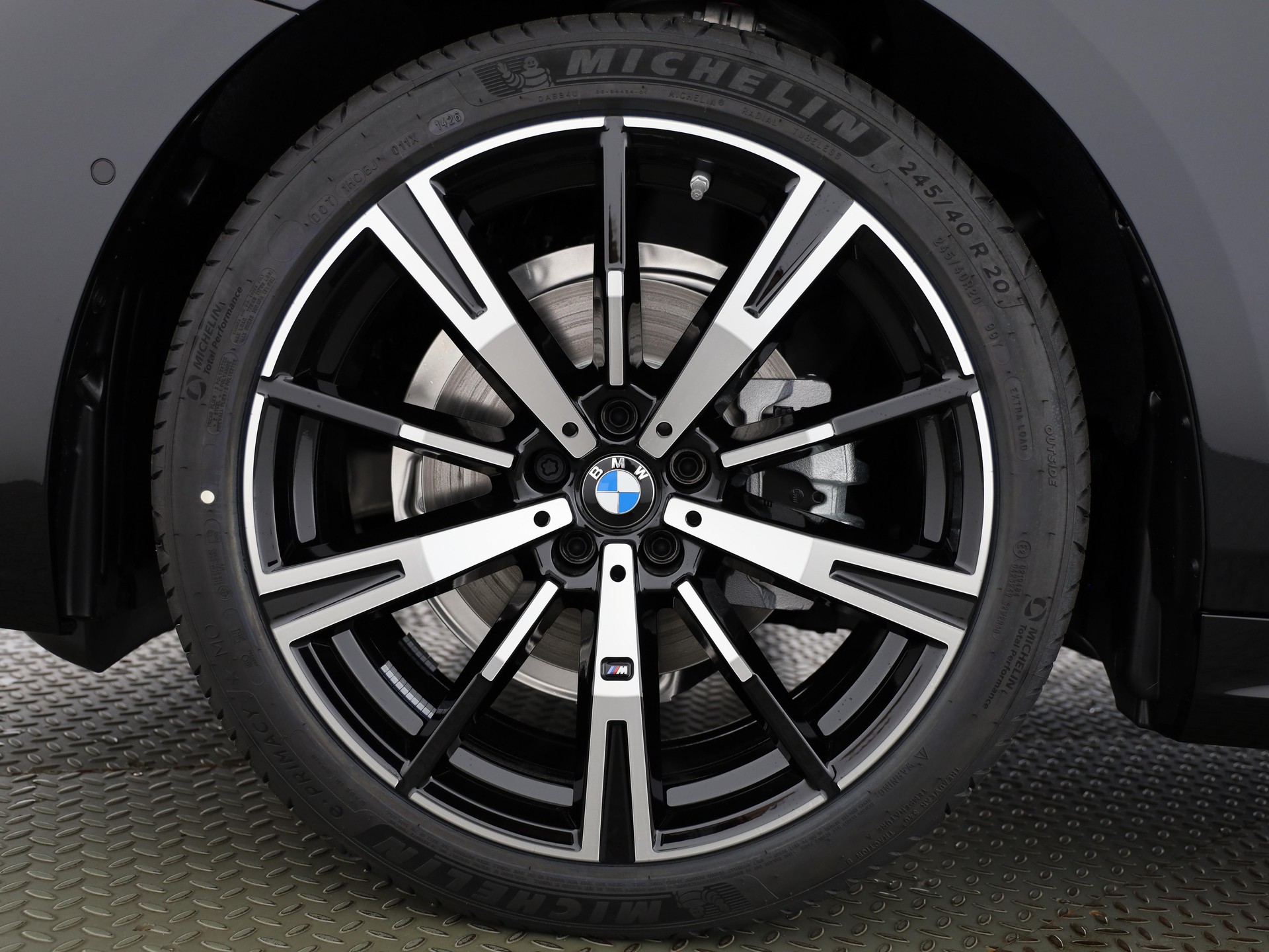 BMW 520d xDrive Limousine-image-22