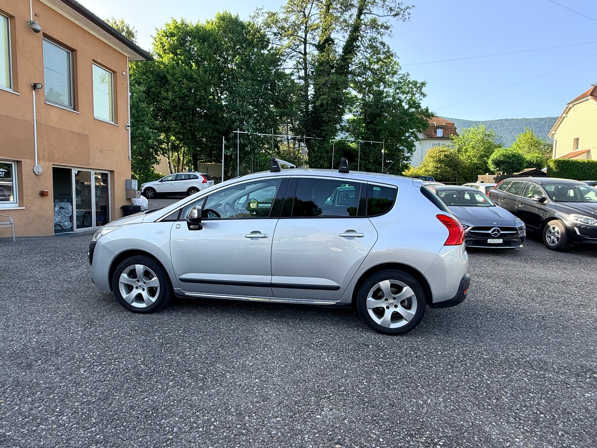 PEUGEOT 3008 1.6 16V T Swiss Edition-image-4