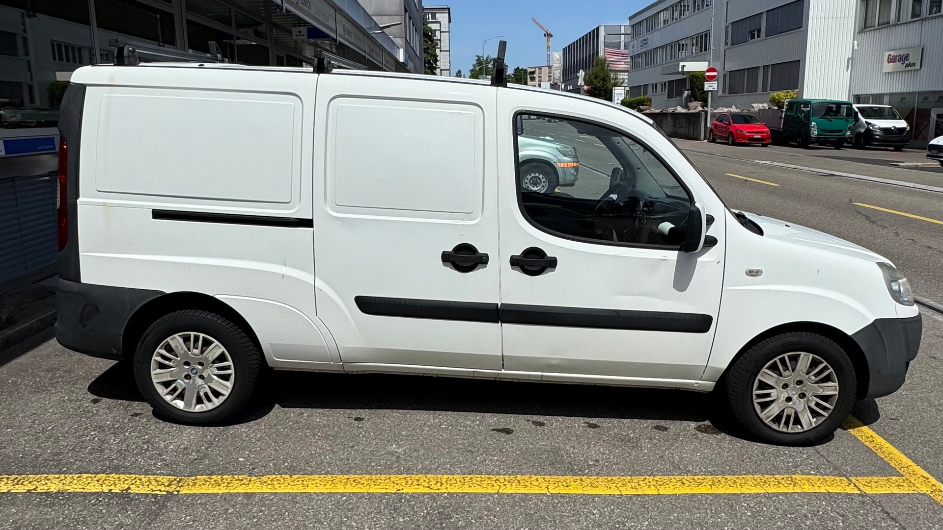 FIAT Doblò 1.9 JTD CargoMaxi Swiss-image-2