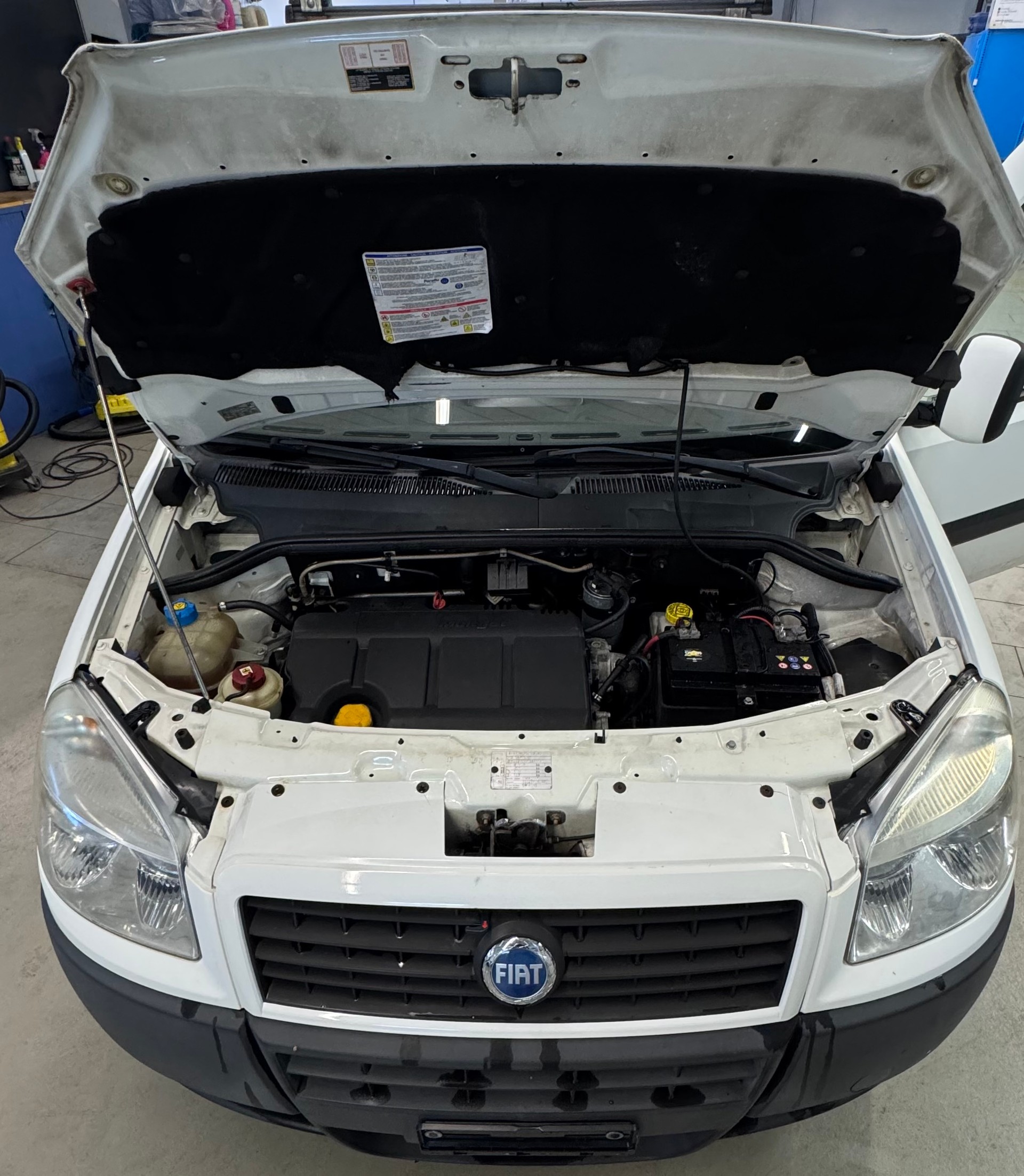 FIAT Doblò 1.9 JTD CargoMaxi Swiss-image-10