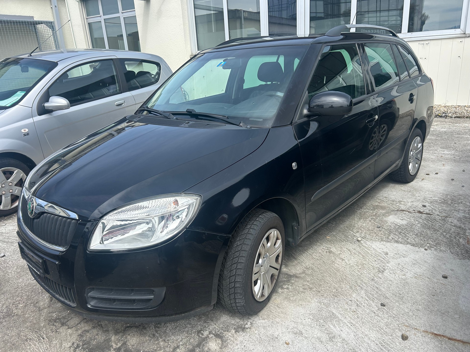 SKODA Fabia 1.2 Entry-image-1