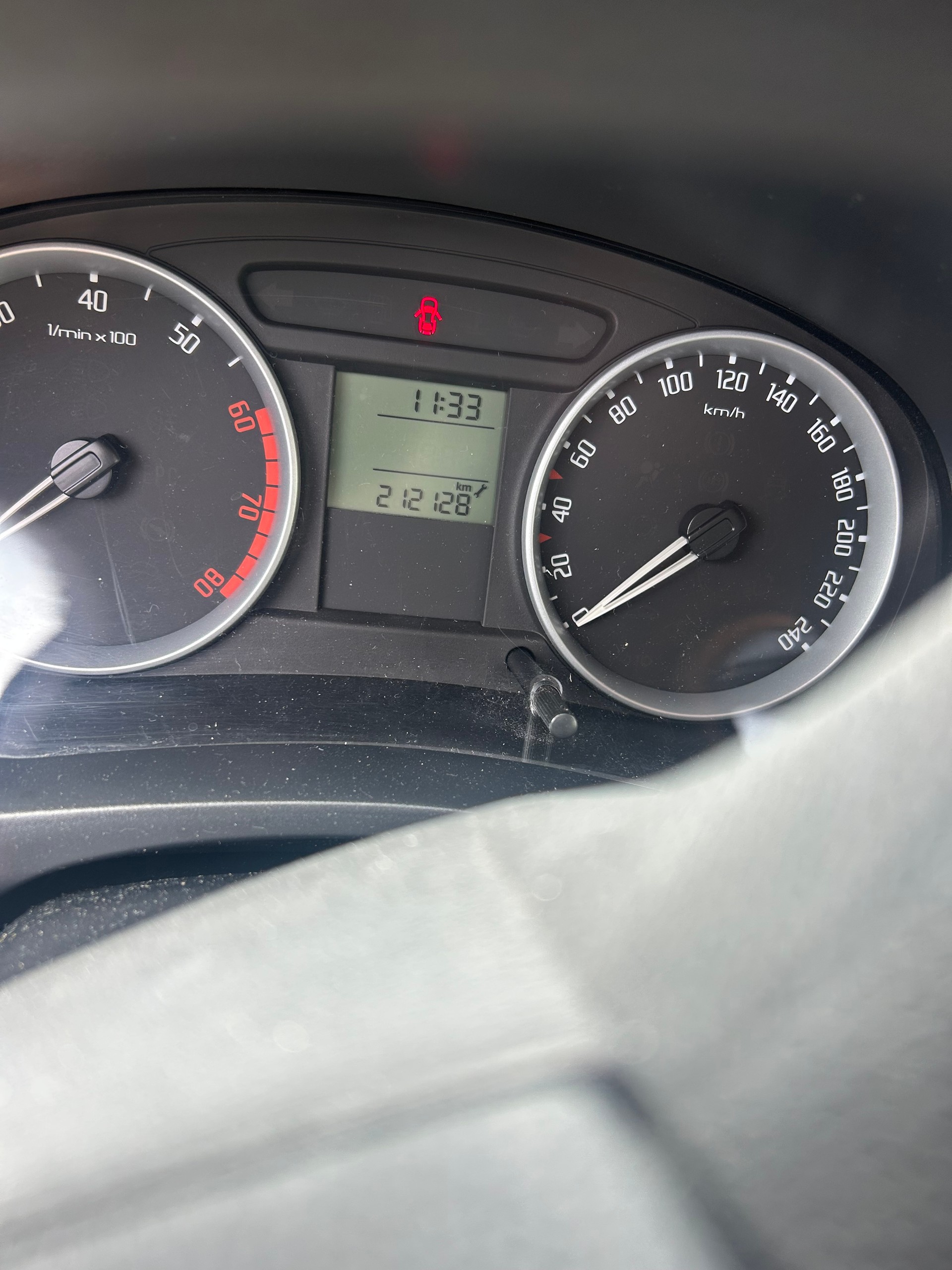 SKODA Fabia 1.2 Entry-image-3