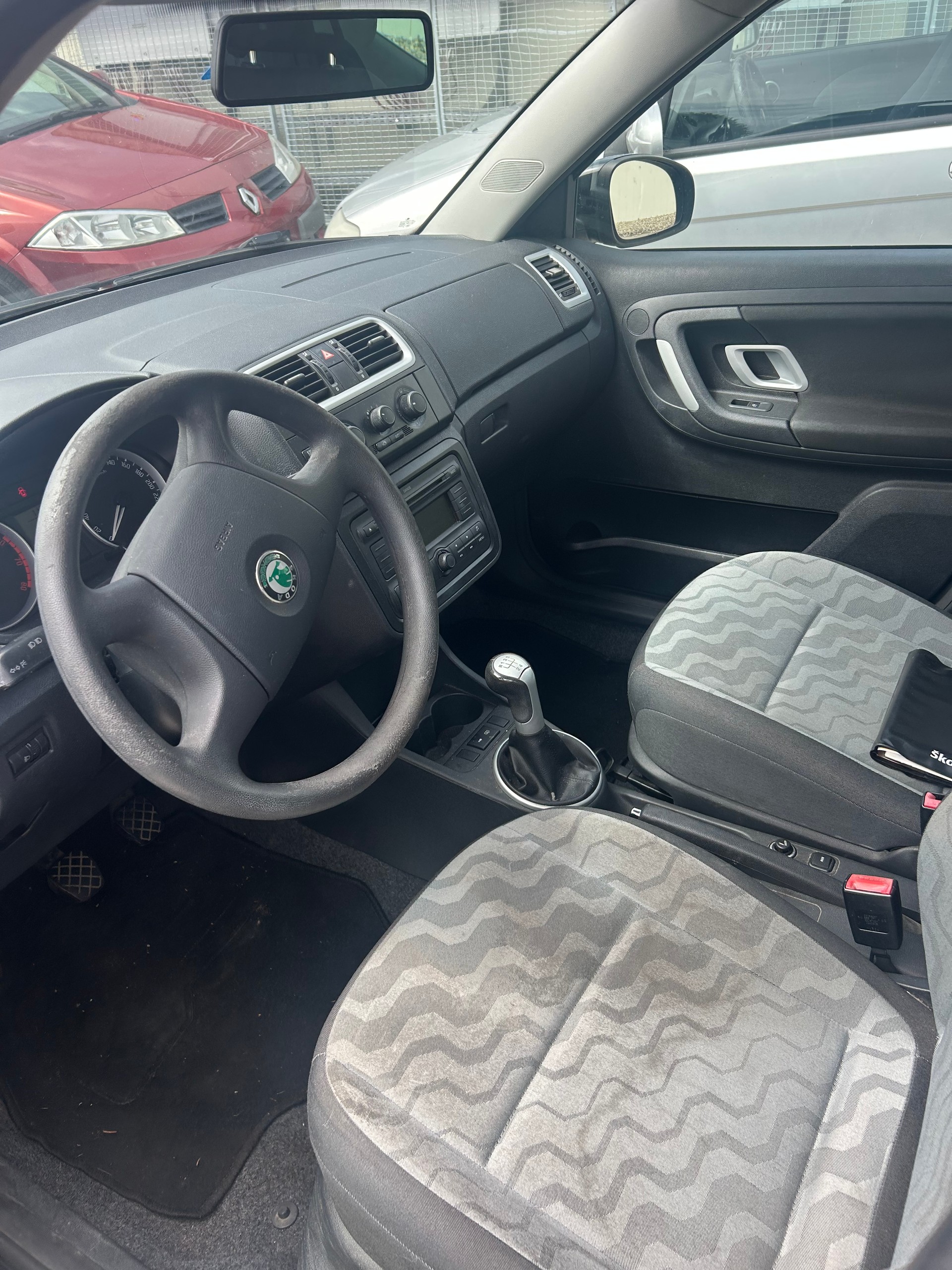 SKODA Fabia 1.2 Entry-image-2