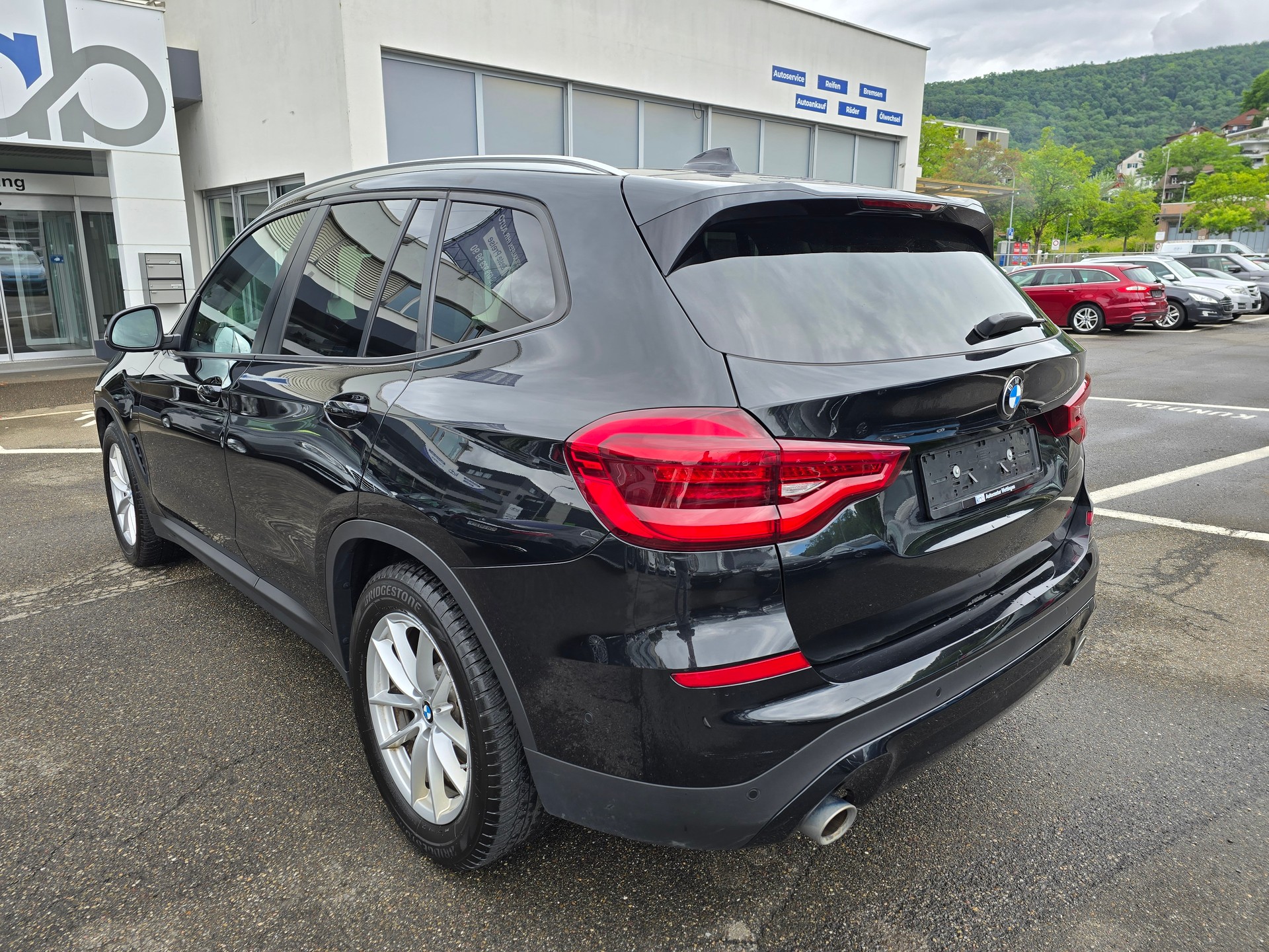 BMW X3 xDrive 20i Individual M Sport Steptronic-image-8