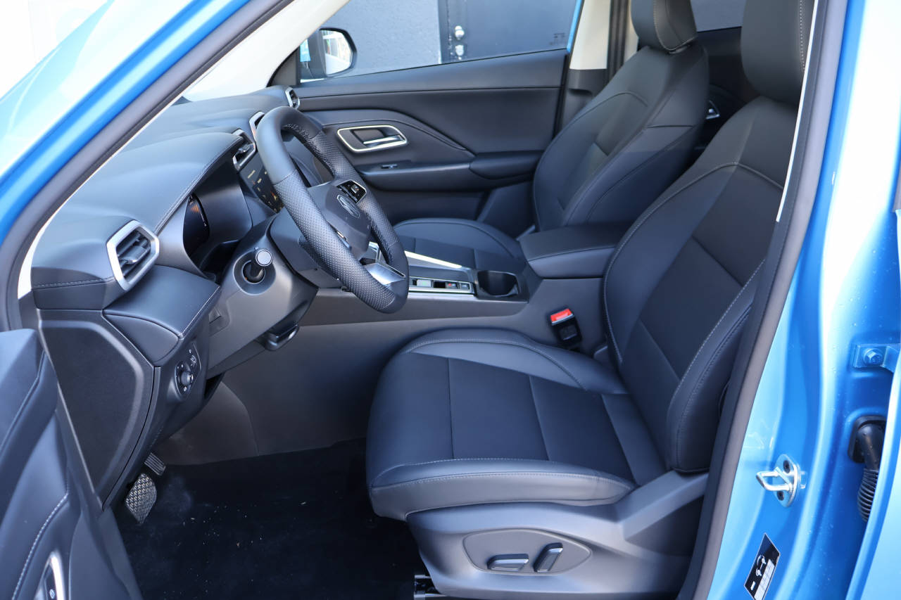 MG ZS 1.5 Hybrid+ Luxury-image-13