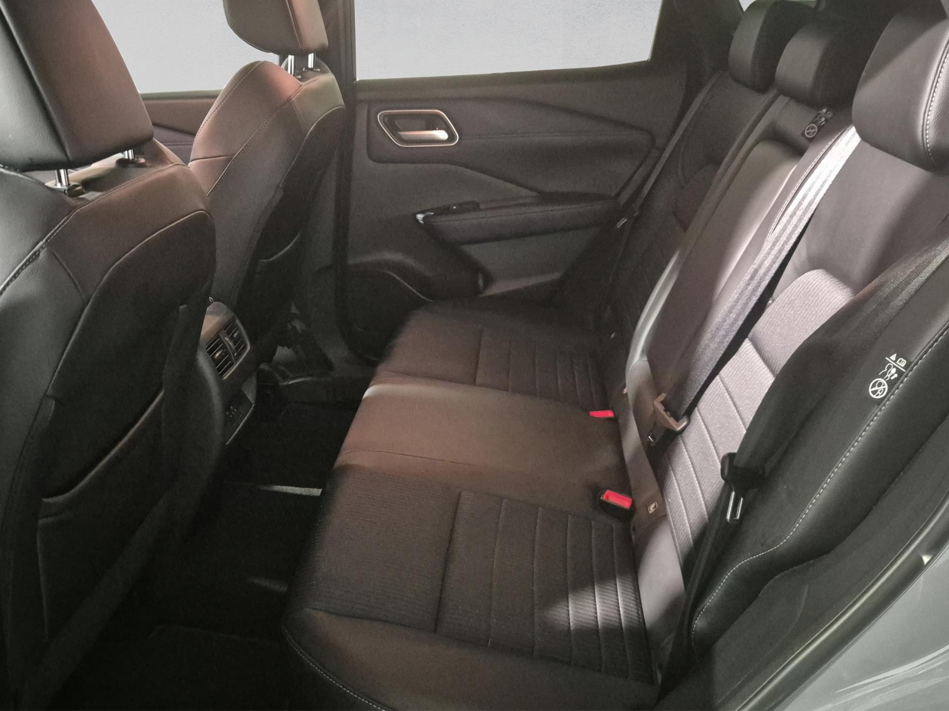 NISSAN Qashqai 1.3 DIG-T MHEV Tekna Xtronic 4x4-image-14