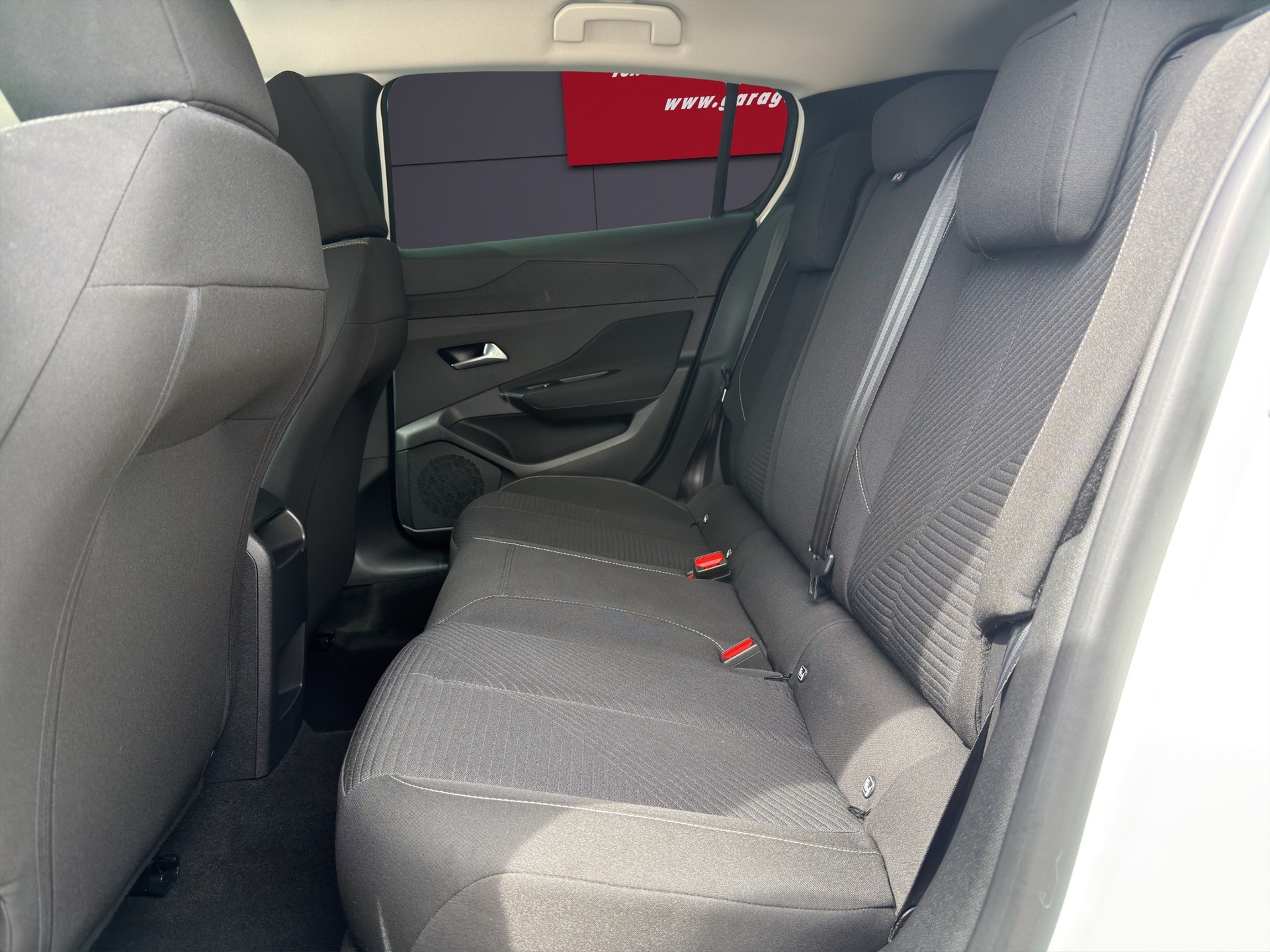 PEUGEOT 308 1.2 Active Pack-image-6