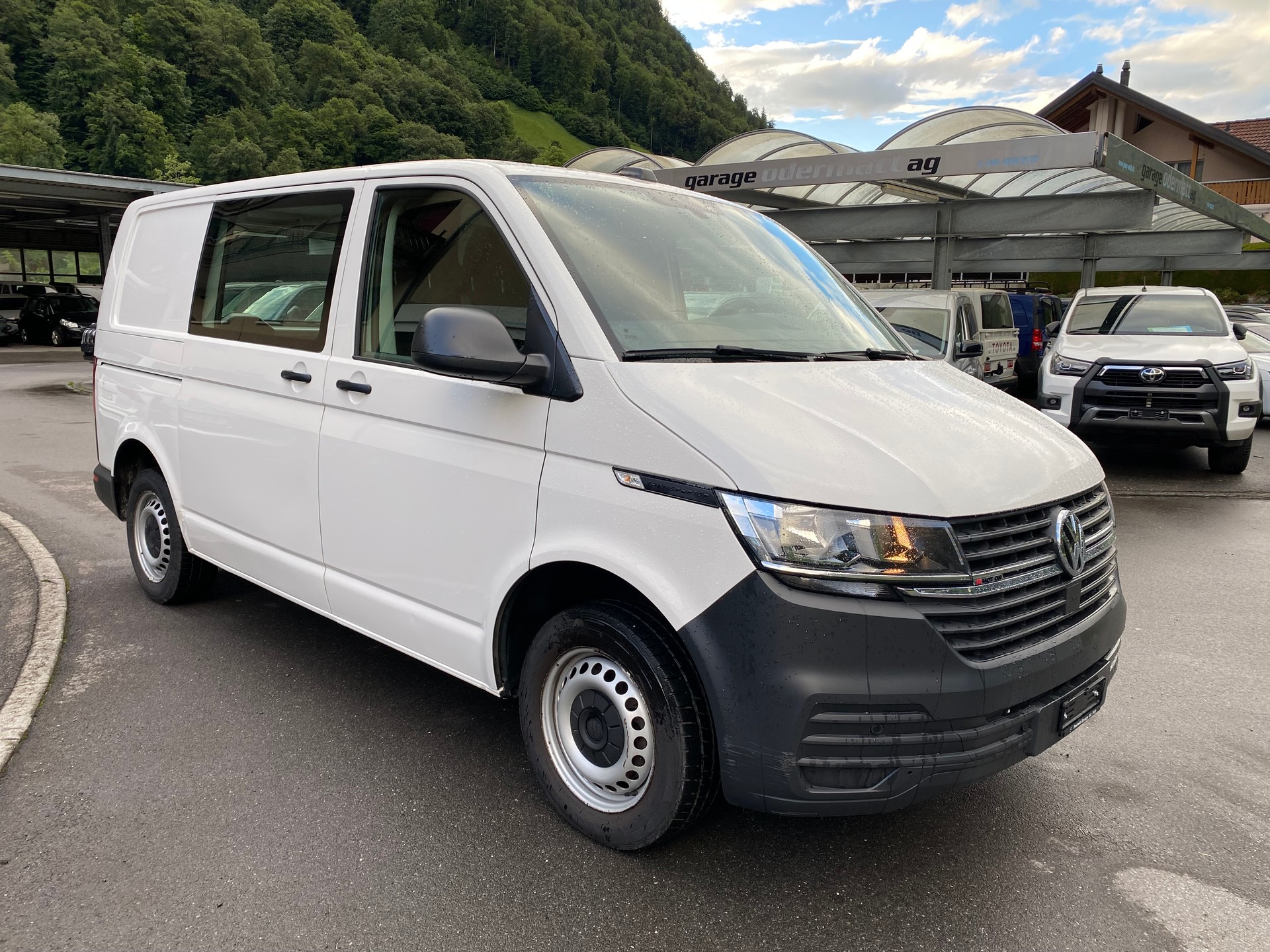 VW T6.1 2.0 TDI 4Motion DSG-image-9