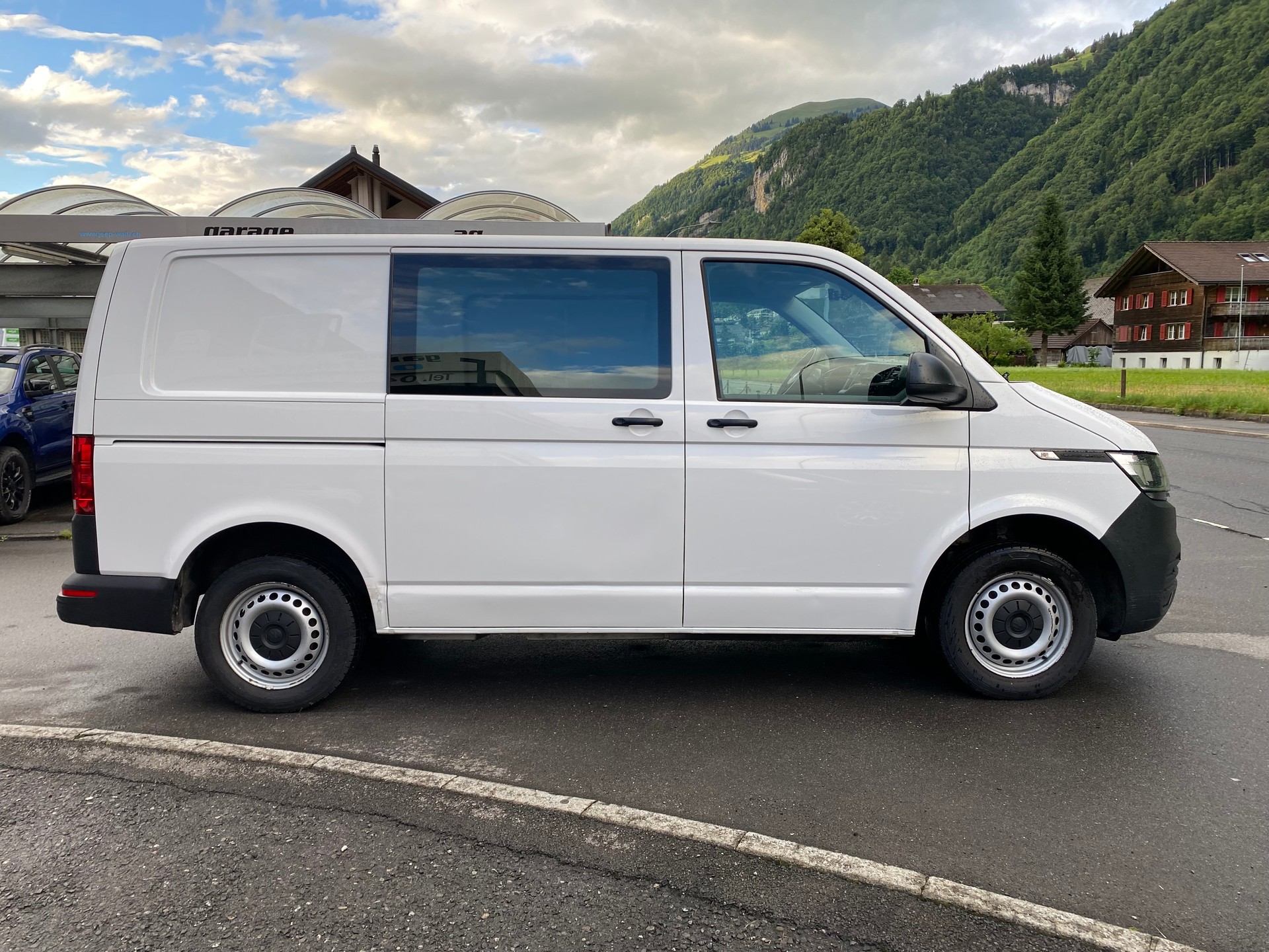 VW T6.1 2.0 TDI 4Motion DSG-image-11