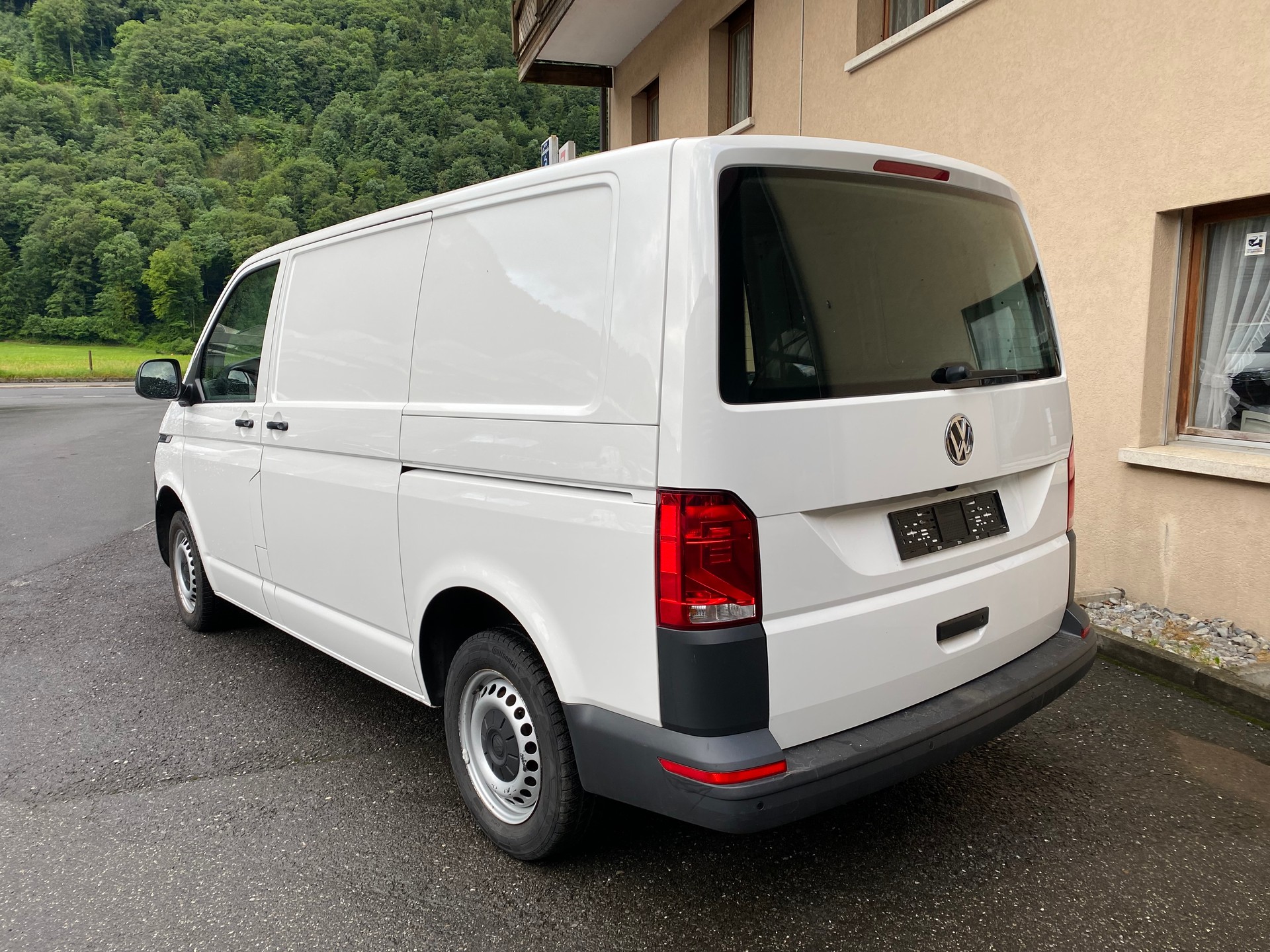 VW T6.1 2.0 TDI 4Motion DSG-image-7