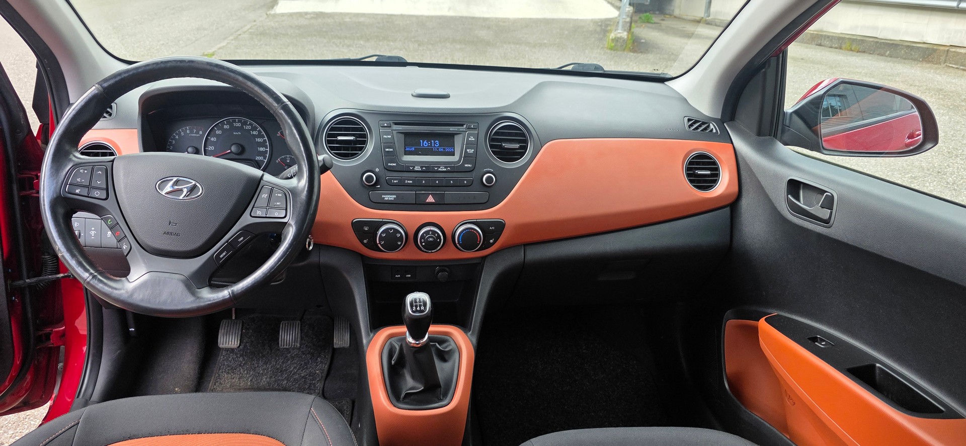 HYUNDAI i10 1.2 Amplia-image-9