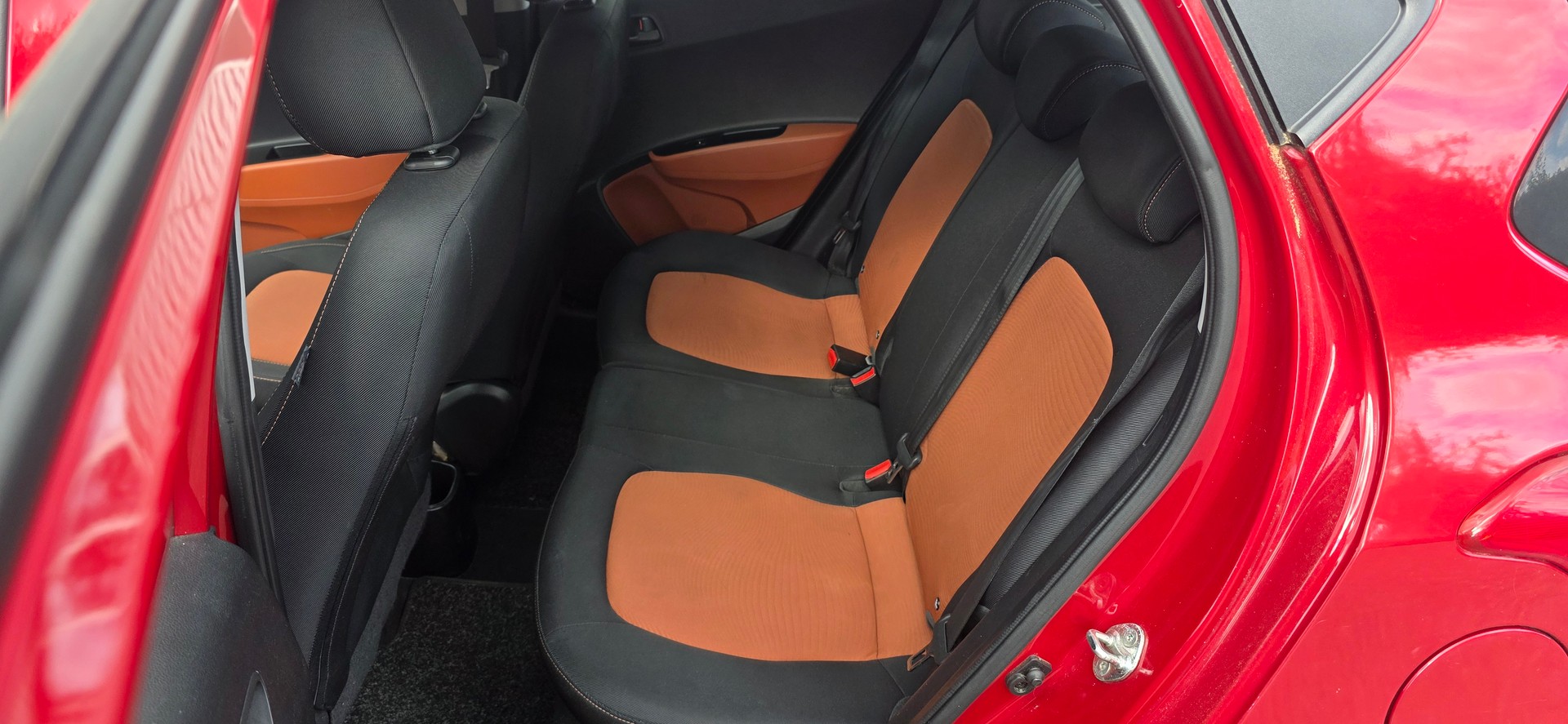HYUNDAI i10 1.2 Amplia-image-8