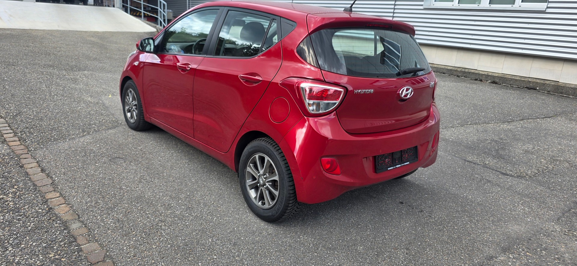 HYUNDAI i10 1.2 Amplia-image-2