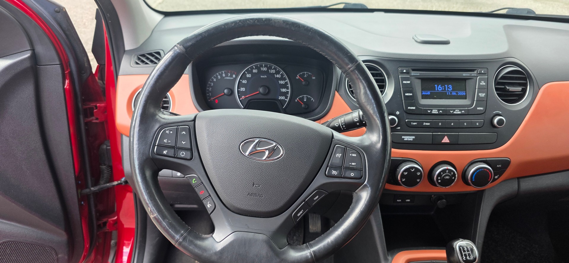 HYUNDAI i10 1.2 Amplia-image-10