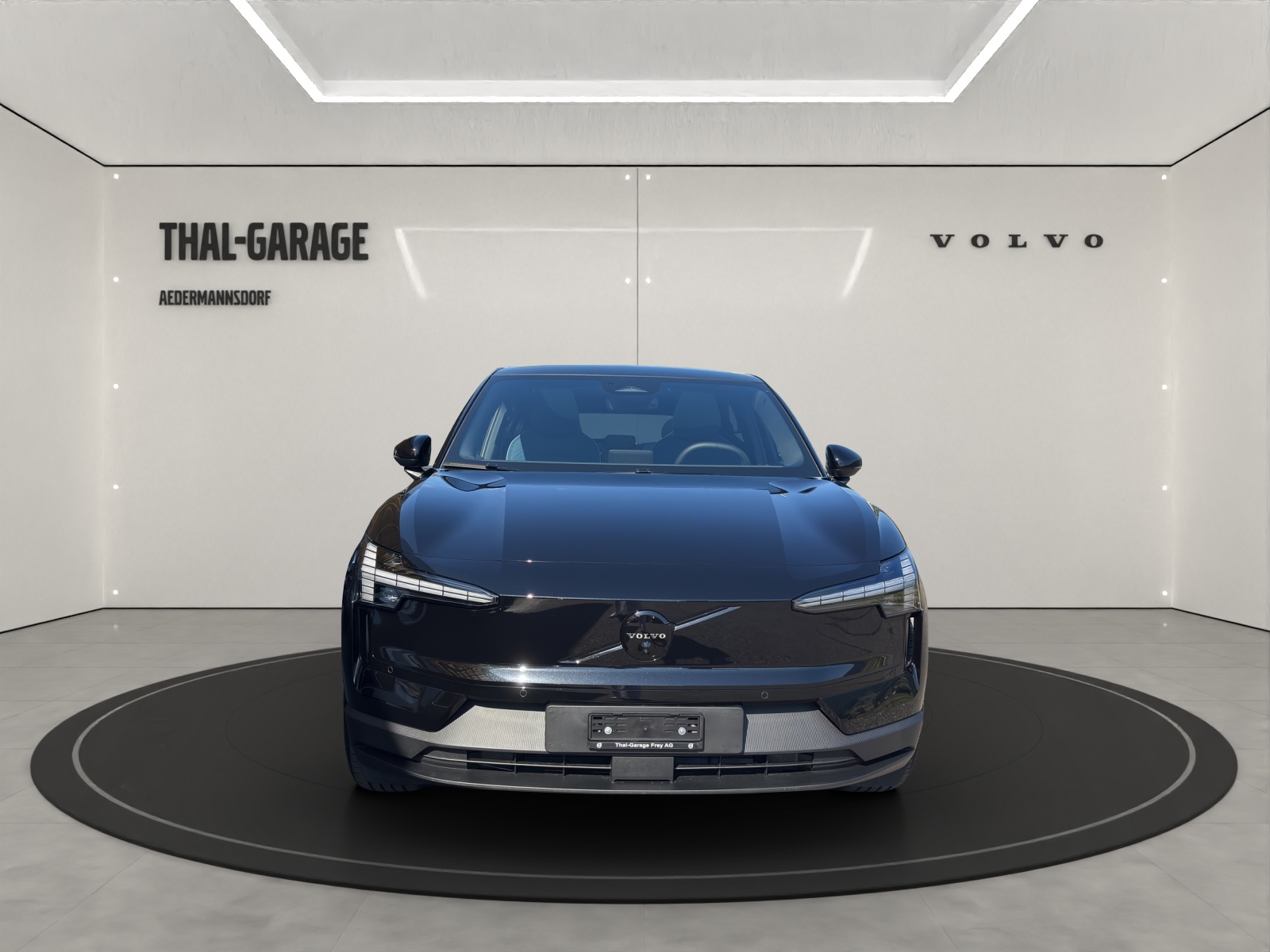VOLVO EX30 E60 Twin Ultra Performance Sw. Black Ed. AWD-image-11