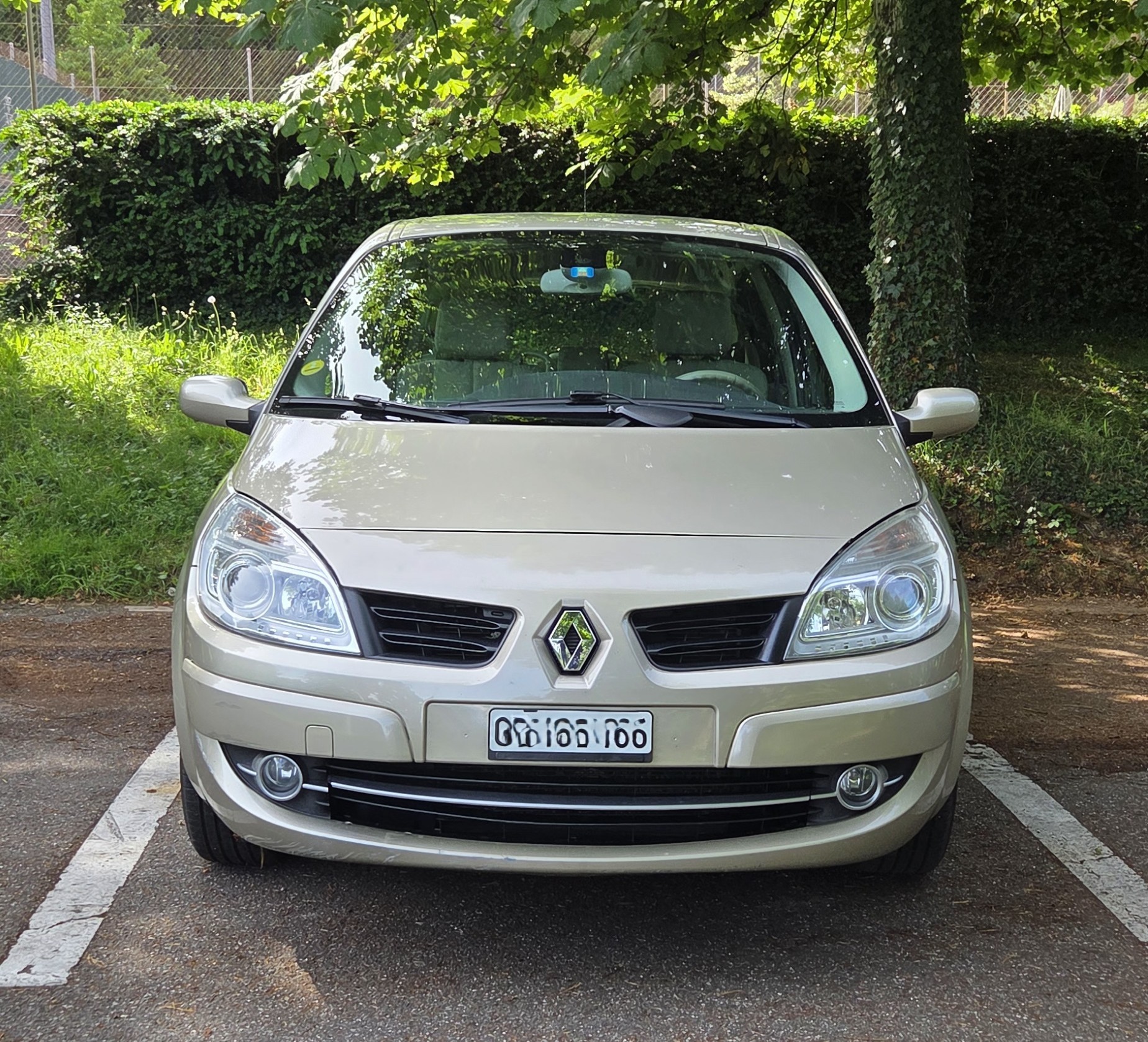 RENAULT Scenic 2.0 16V Expression-image-0