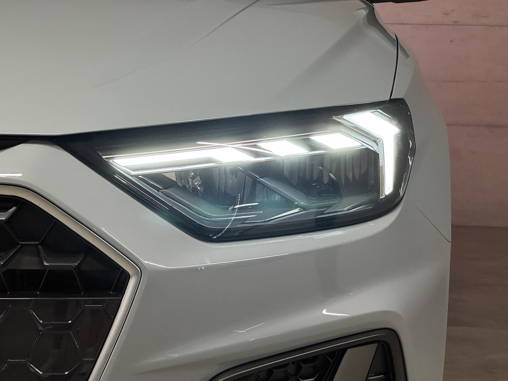 AUDI A1 Sportback 35 TFSI S Line S-tronic-image-5