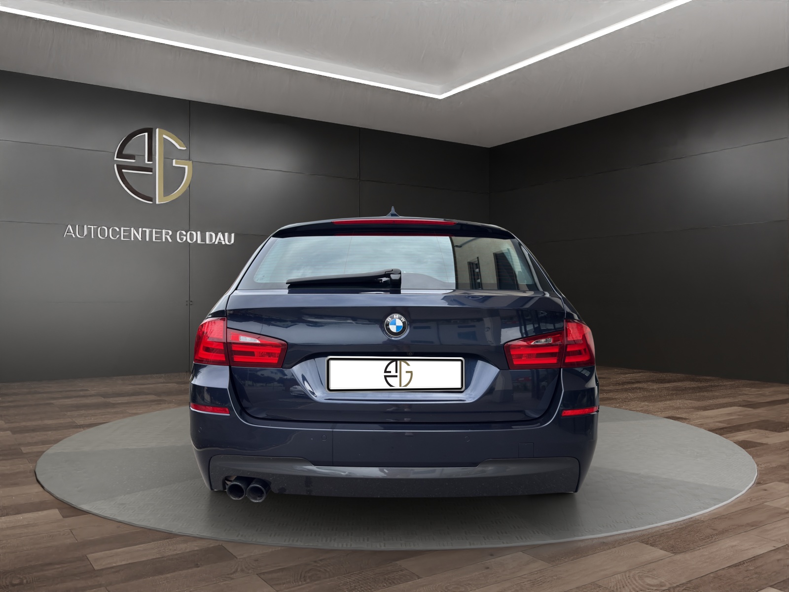 BMW 530d Touring Steptronic M Sport-image-2