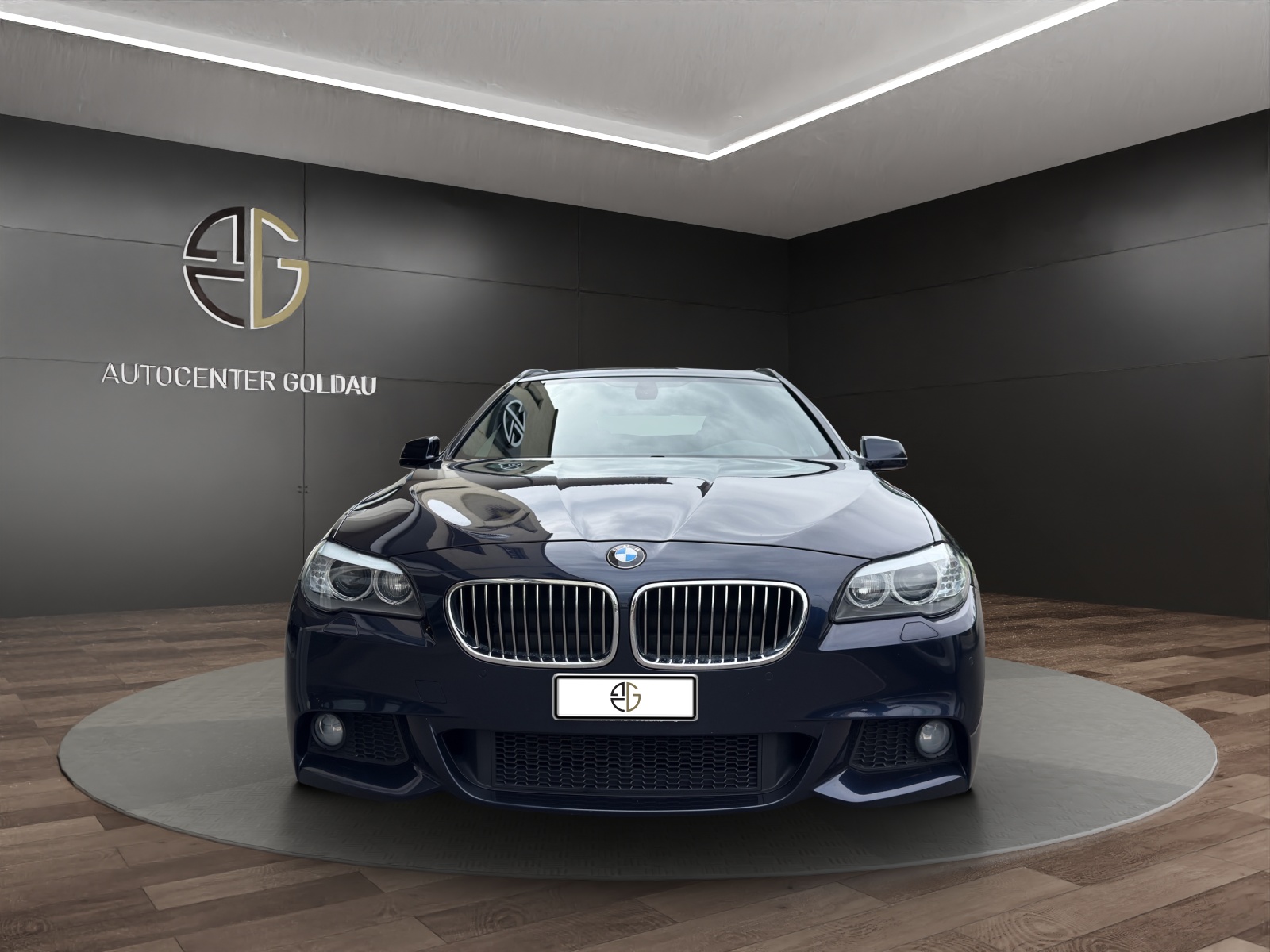 BMW 530d Touring Steptronic M Sport-image-6