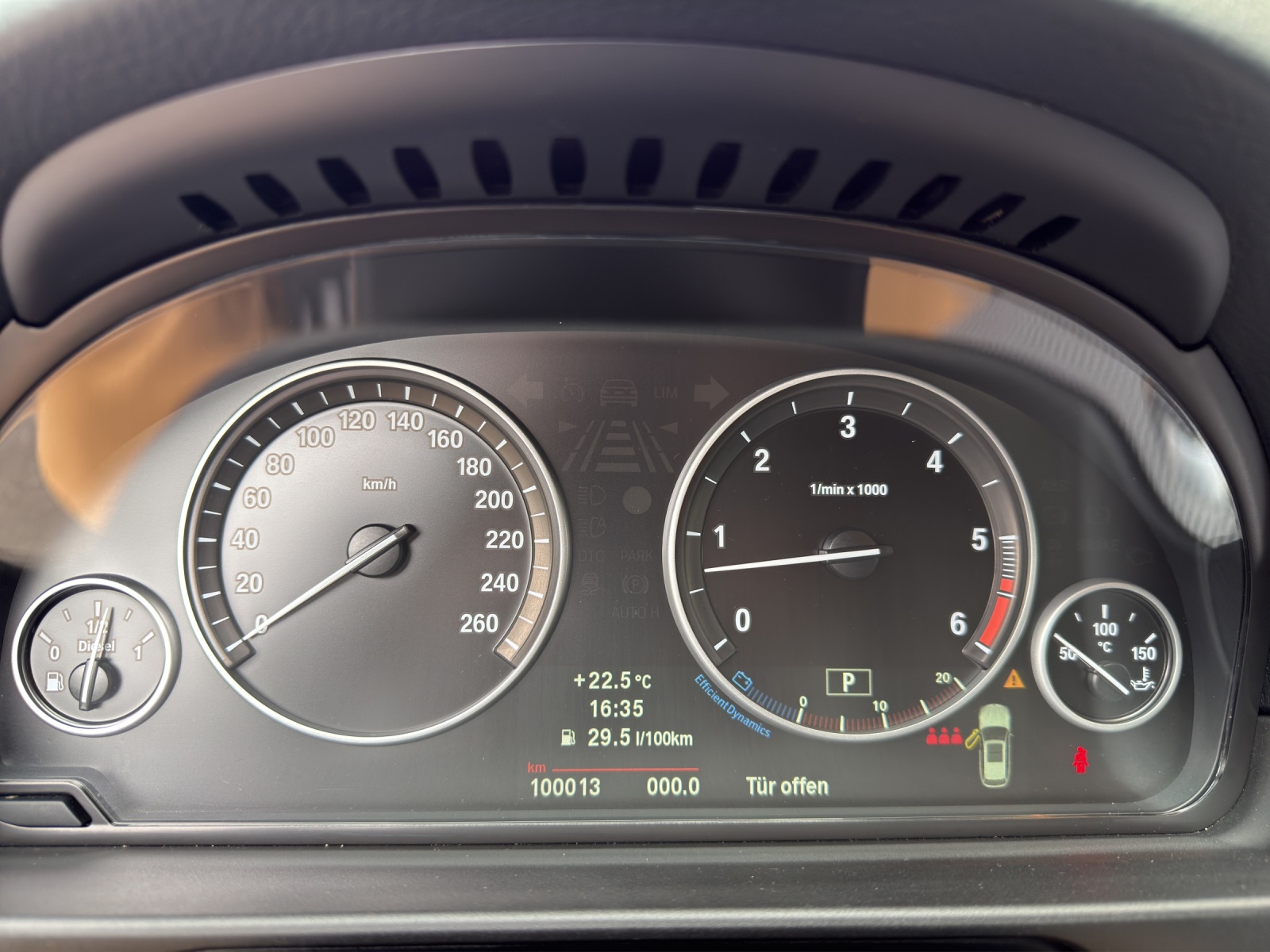 BMW 530d Touring Steptronic M Sport-image-9