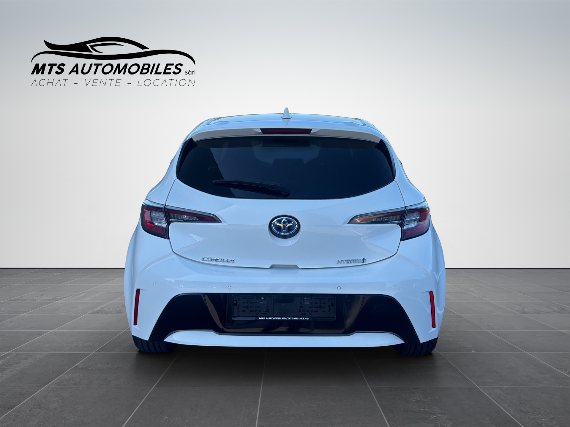 TOYOTA Corolla 1.8 HSD Trend e-CVT-image-4