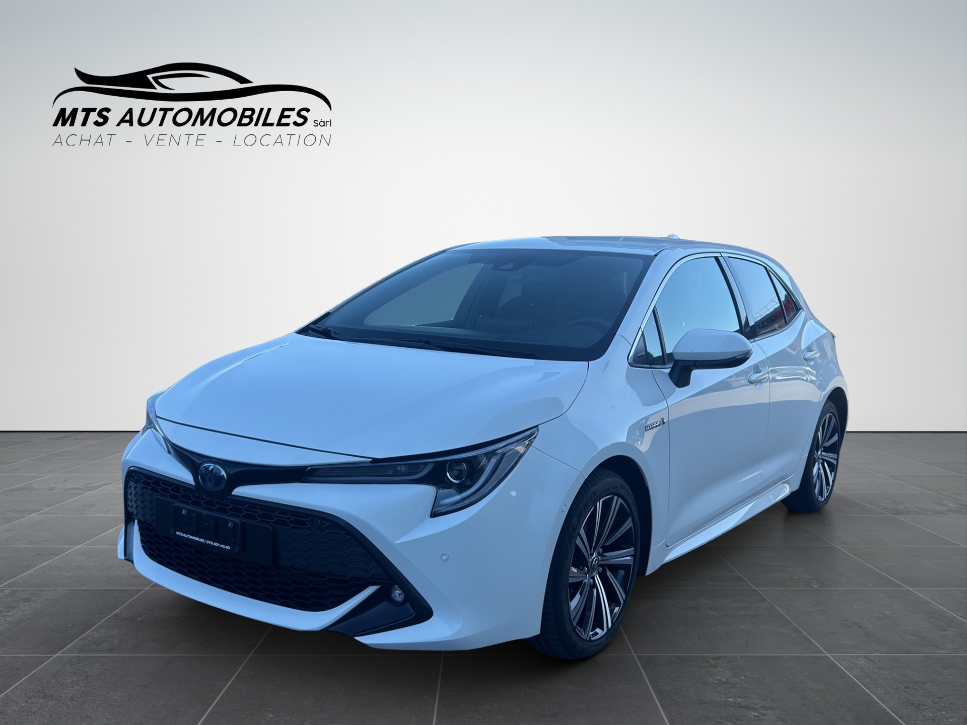 TOYOTA Corolla 1.8 HSD Trend e-CVT-image-0